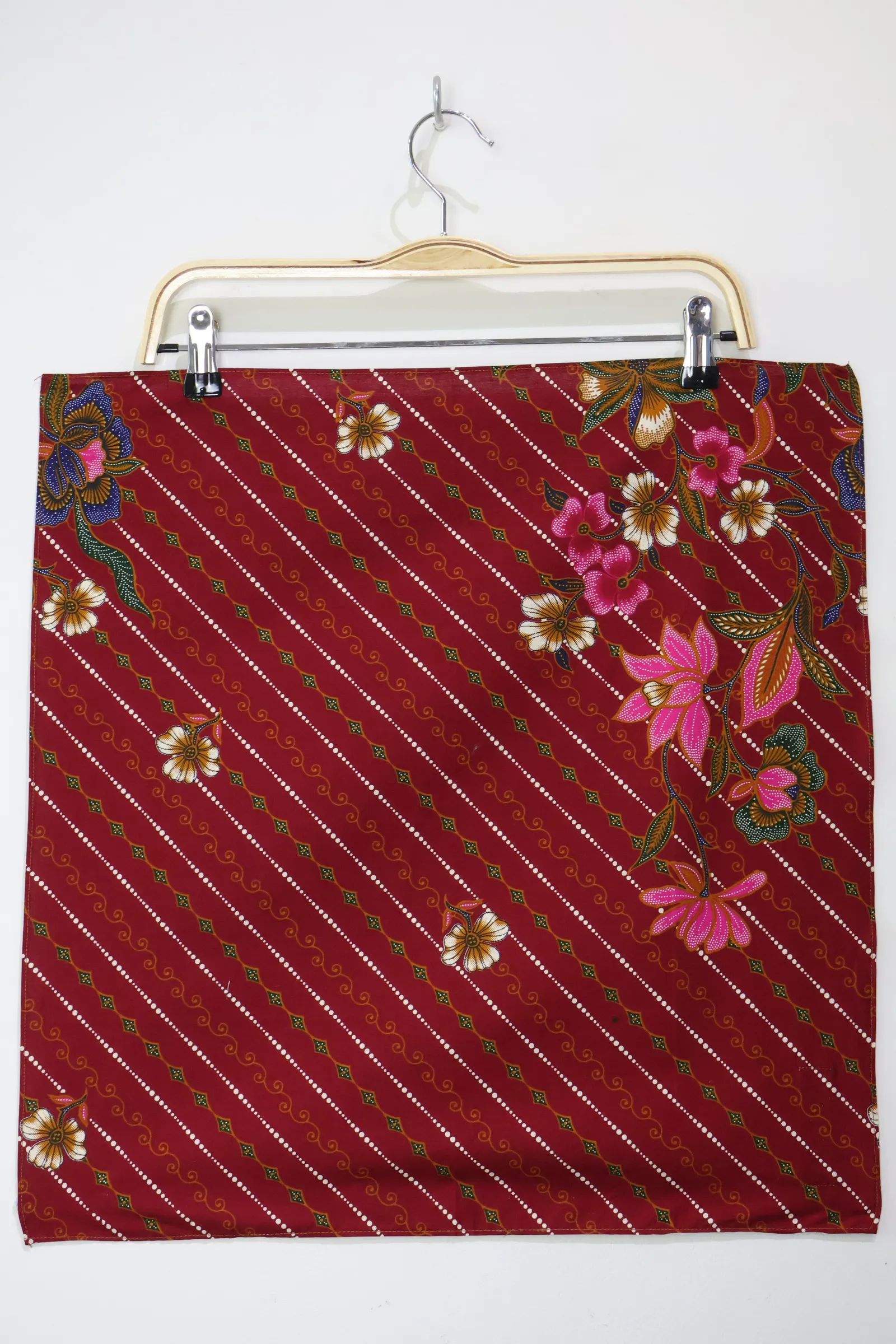 Batik Square Scarf - Kurenai
