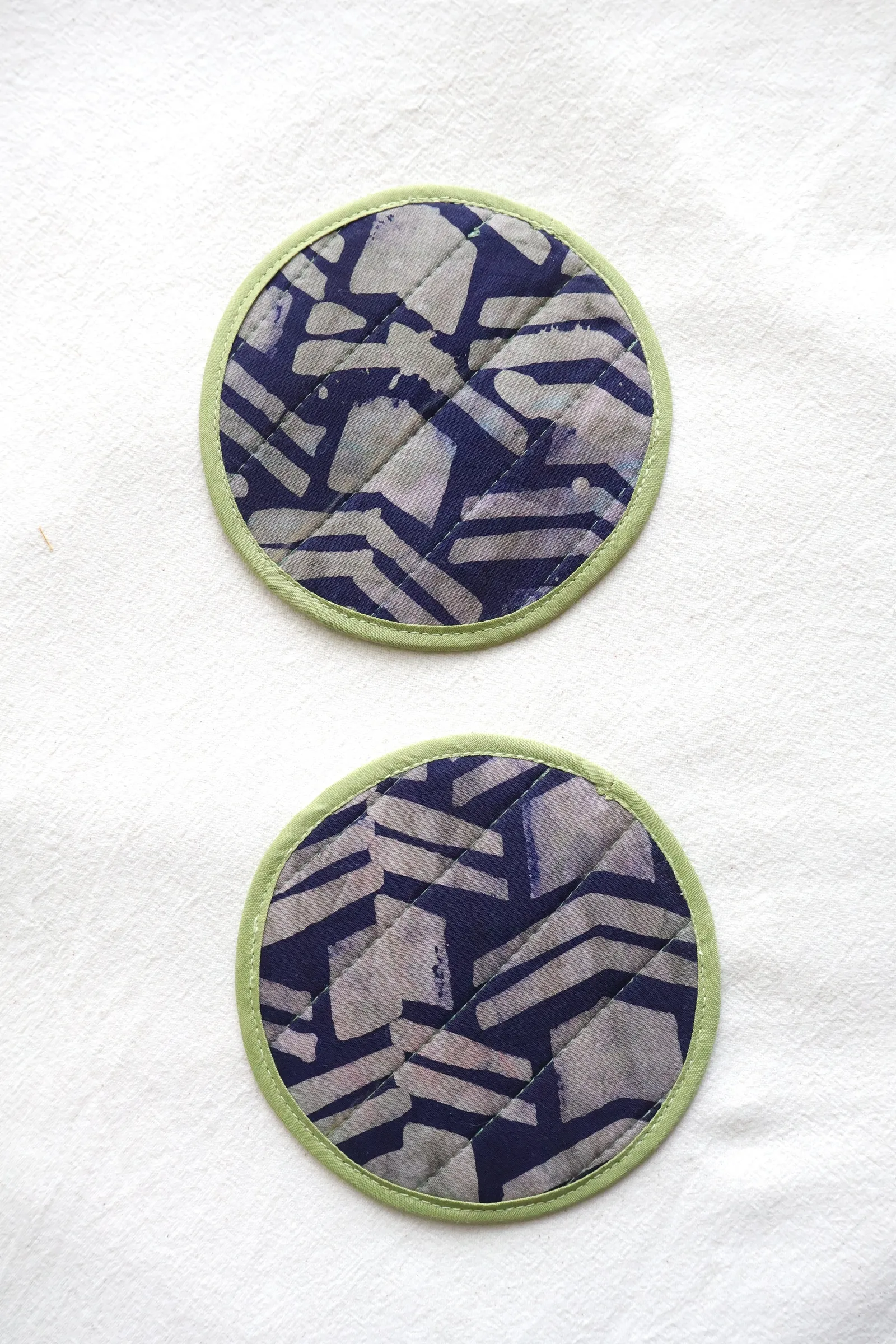 Batik Coaster - Milo Ais ( Set of 2 ) [ Handmade ]