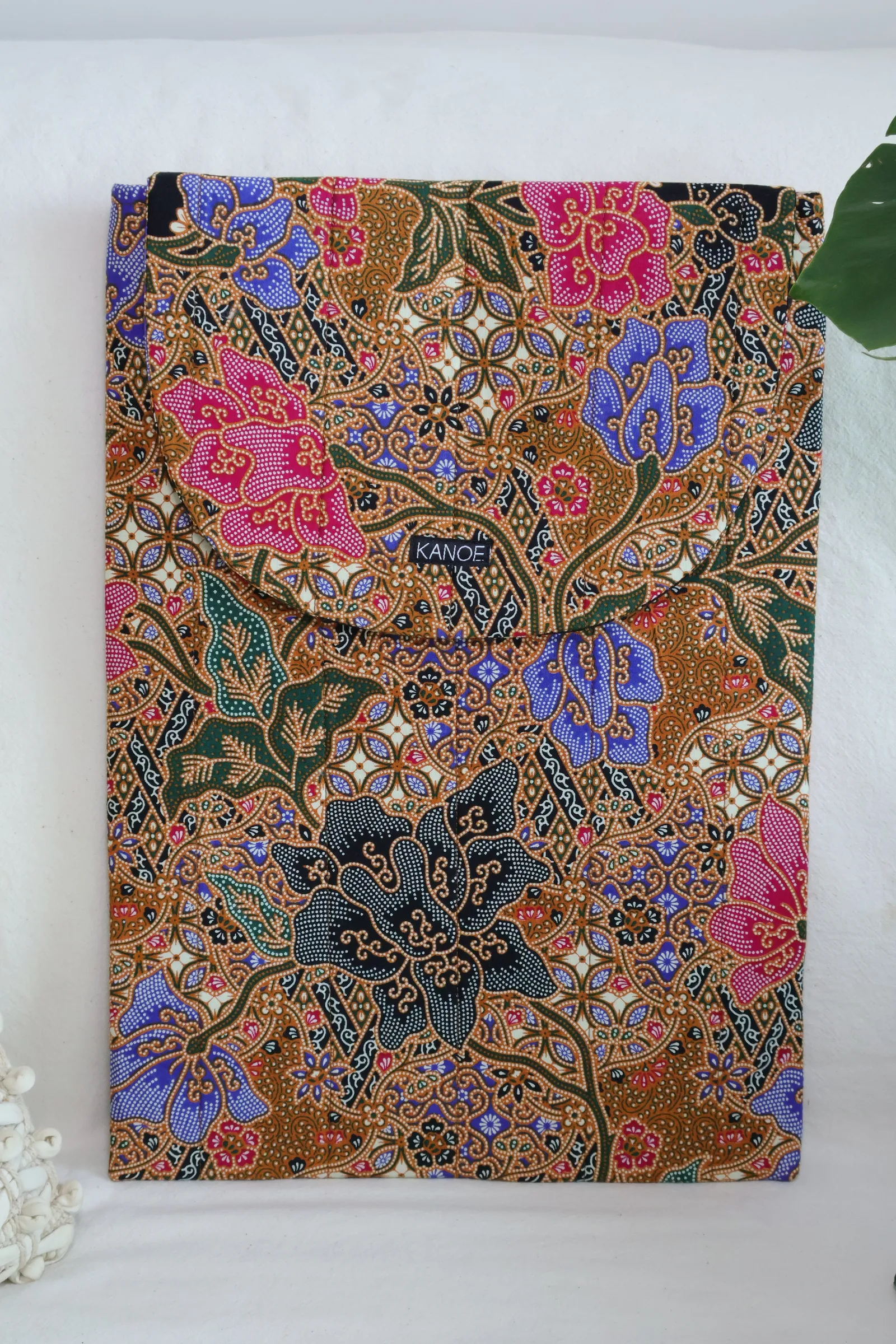 Batik Laptop Bag - Hazel Roast 
