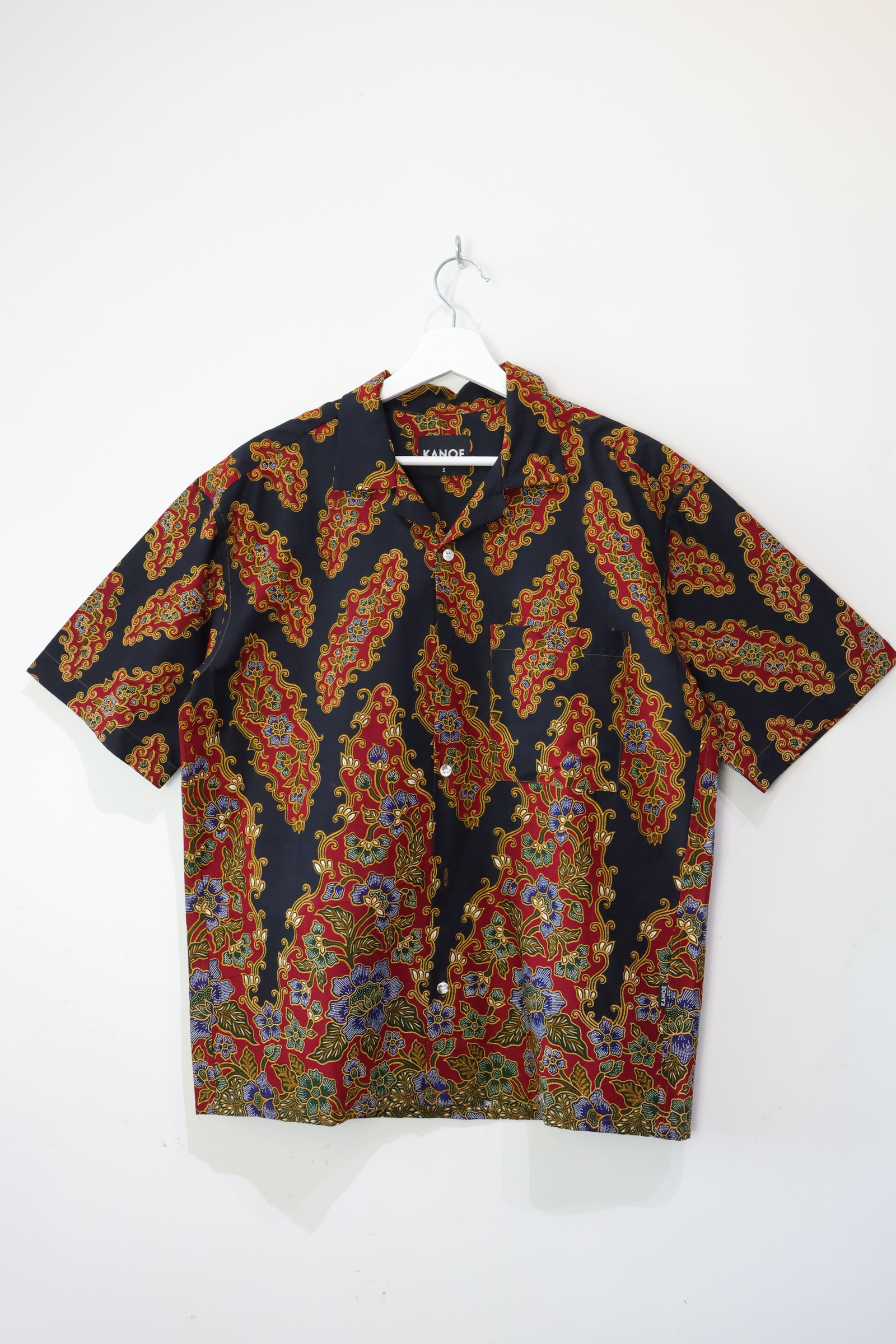 KANOEMEN Open Collar Batik Shirt - Kurogane [S]
