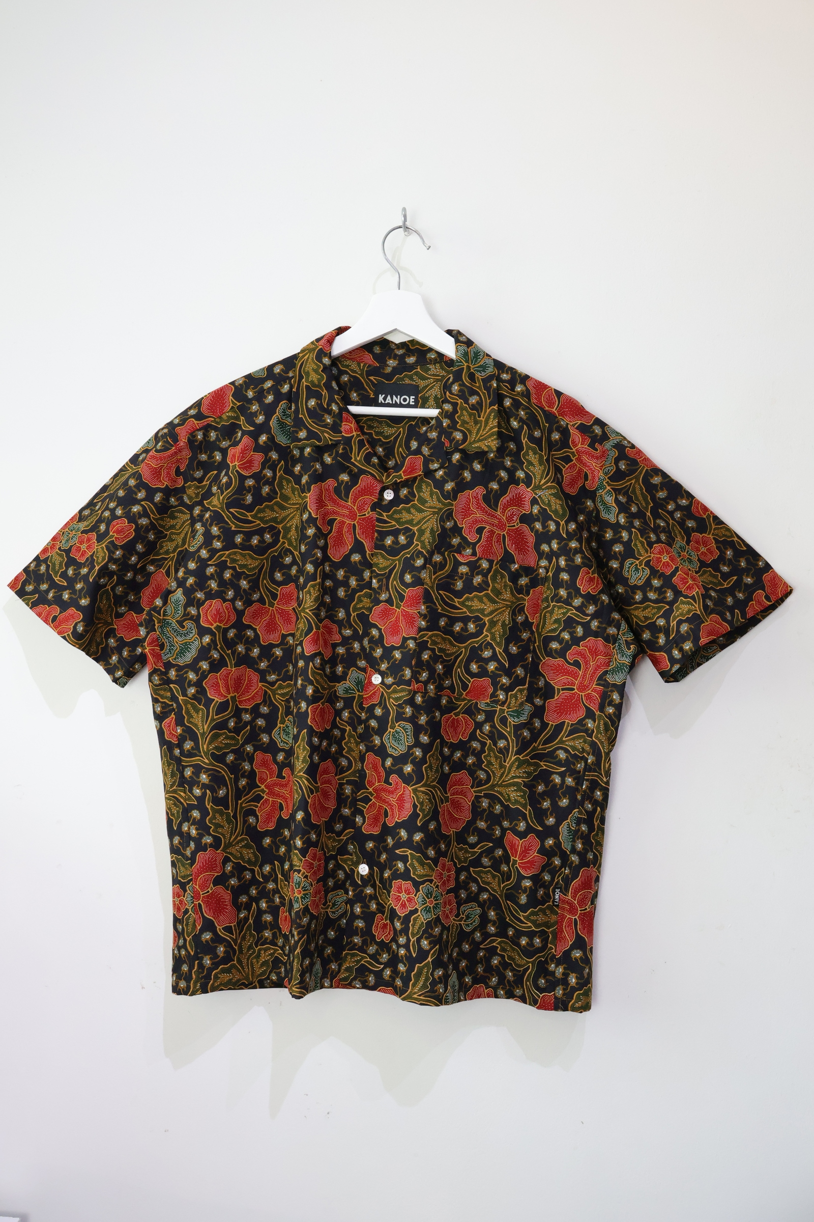 KANOEMEN Open Collar Batik Shirt - Romeo [L]