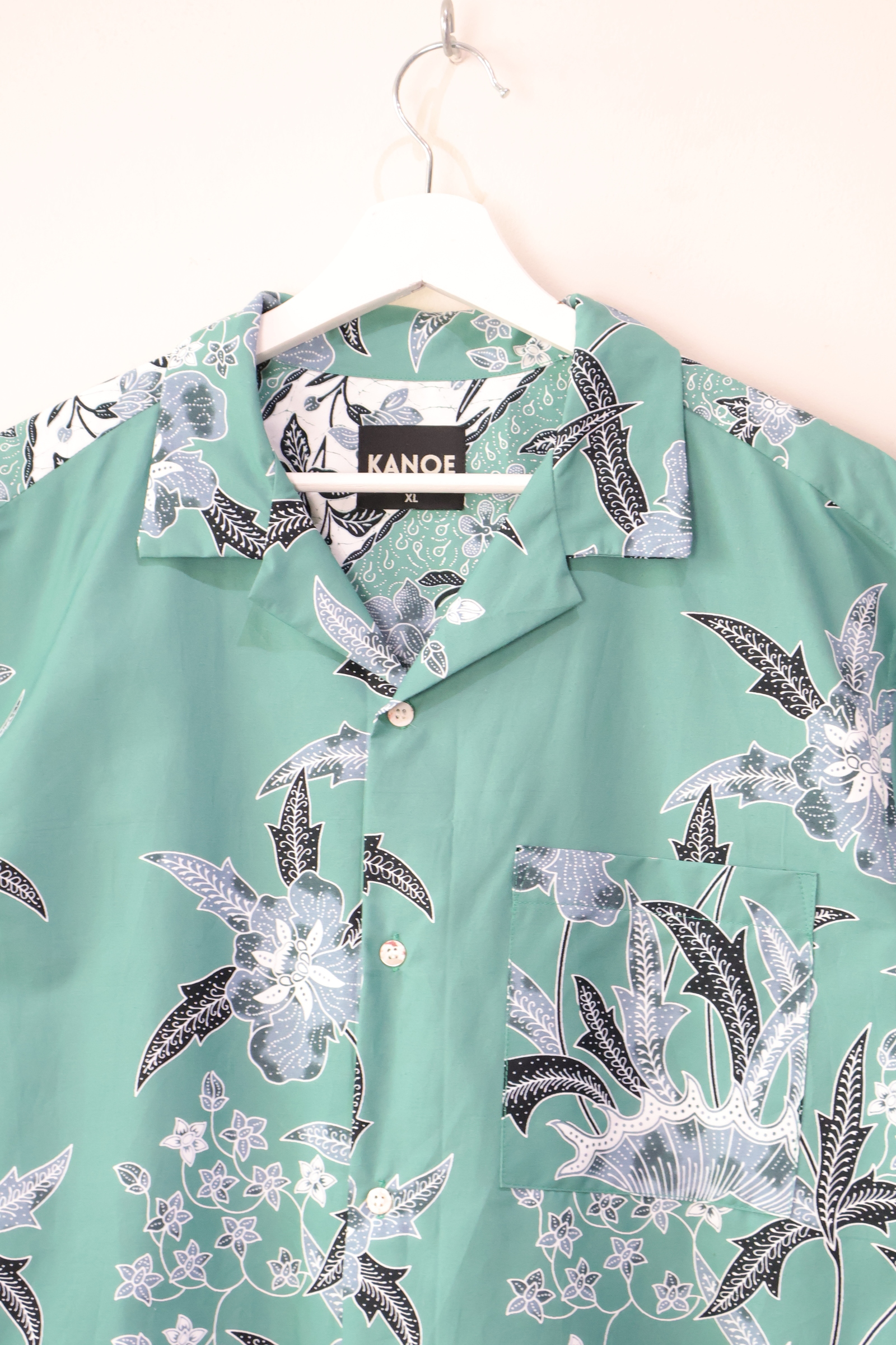 KANOEMEN Open Collar Batik Shirt - Kiwi [XL]
