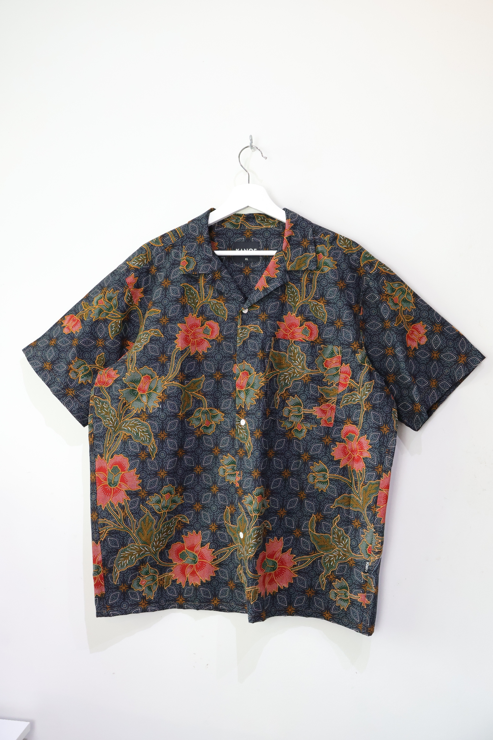 KANOEMEN Open Collar Batik Shirt - Colton [XL]