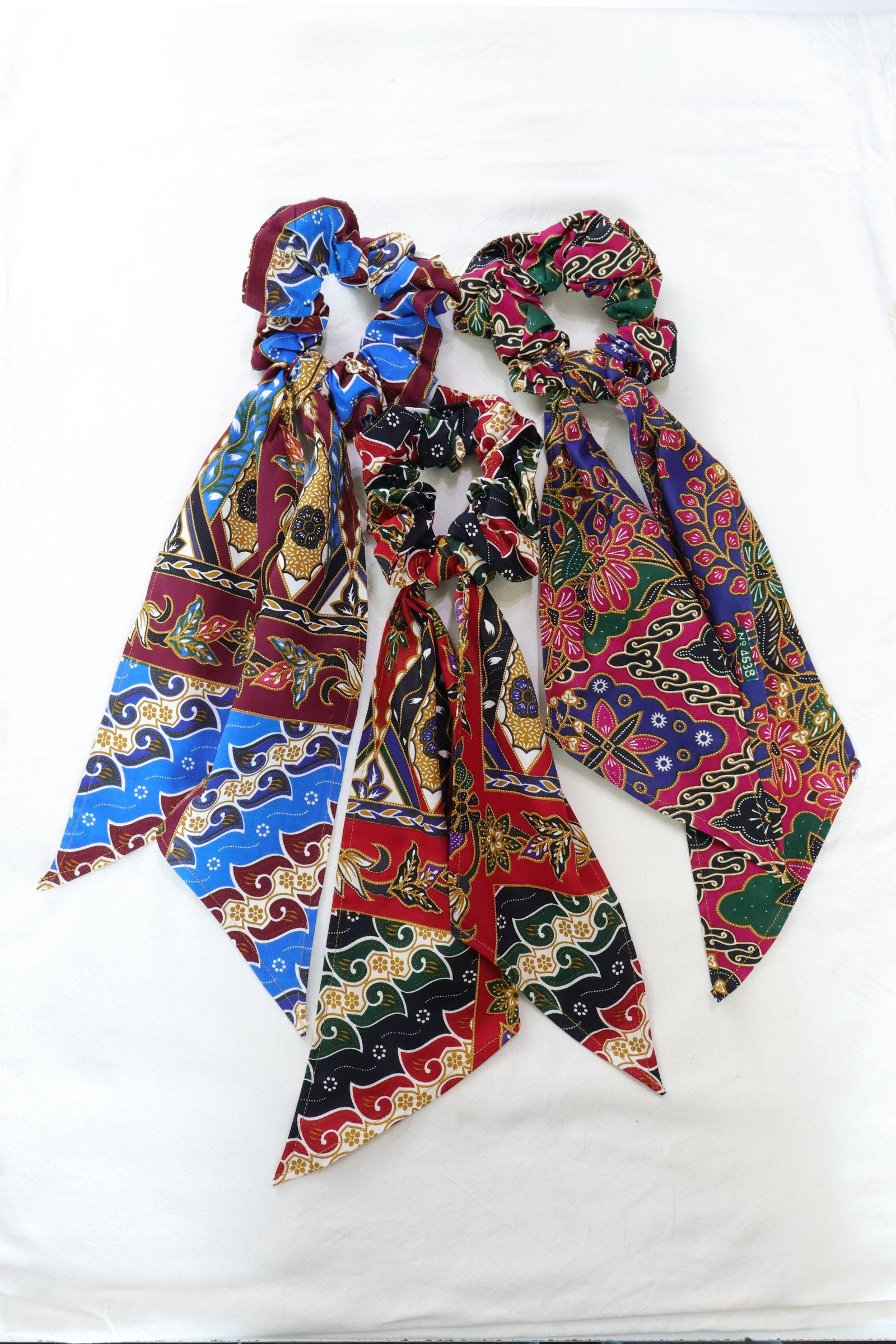 Batik Midi Scrunchie w/ Ribbon [Set of 3] - Wildflower