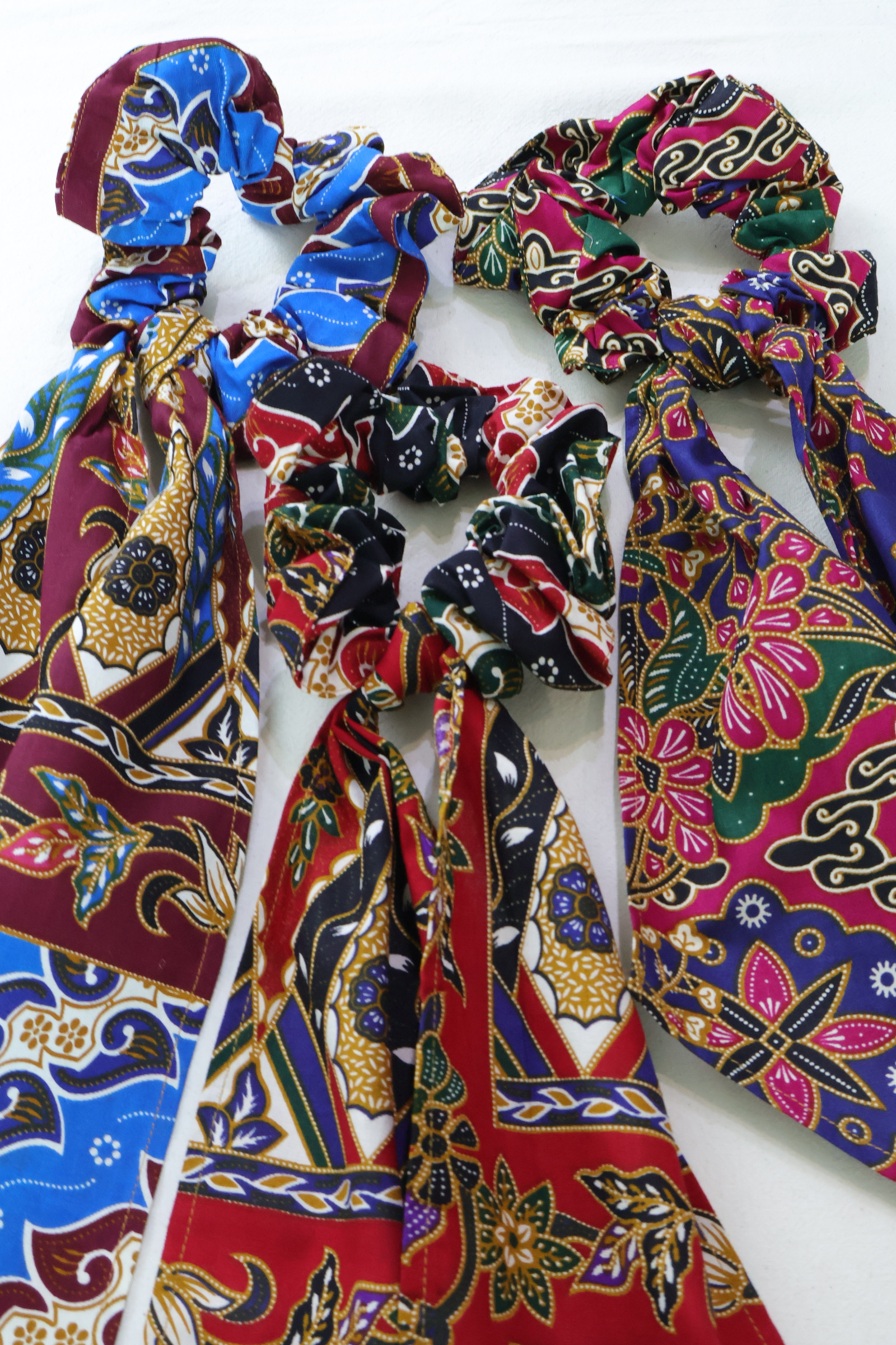 Batik Midi Scrunchie w/ Ribbon [Set of 3] - Wildflower