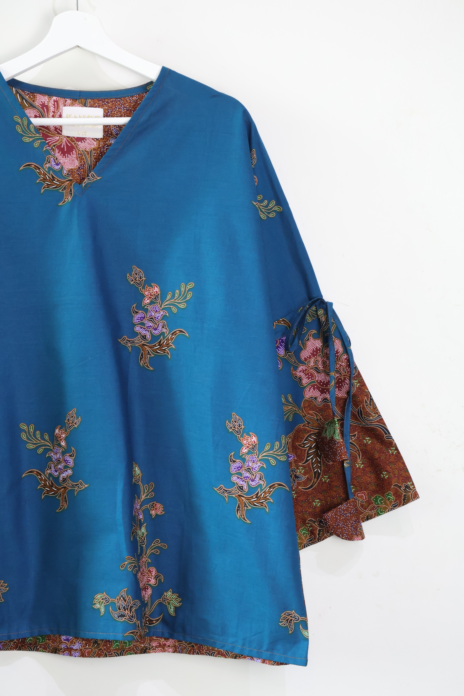 Klassik Batik Top - Hana [L-XL]