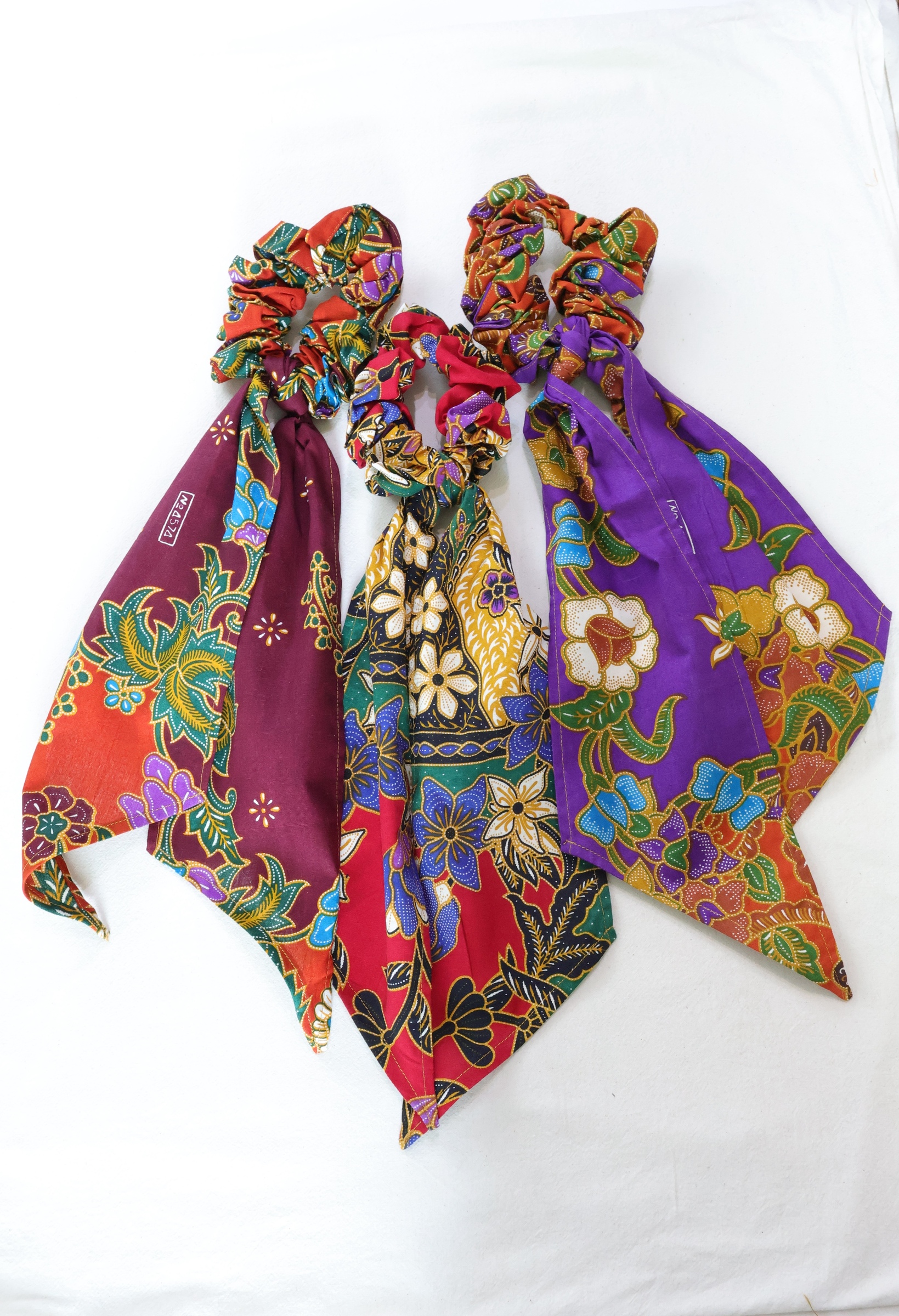 Batik Midi Scrunchie w/ Ribbon [Set of 3] - Grape Vine