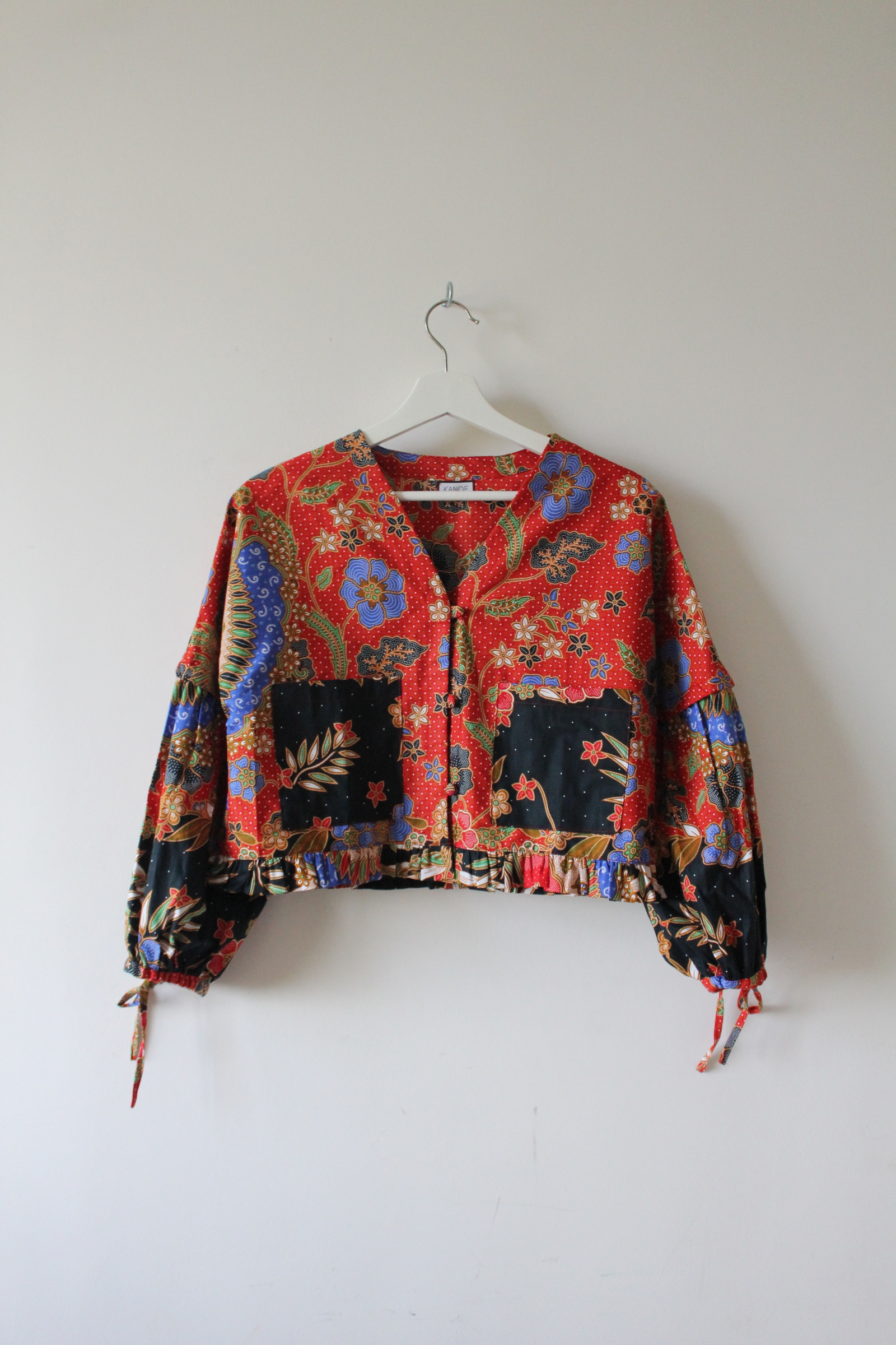 Batik Cropped Jacket - Bunga Besar