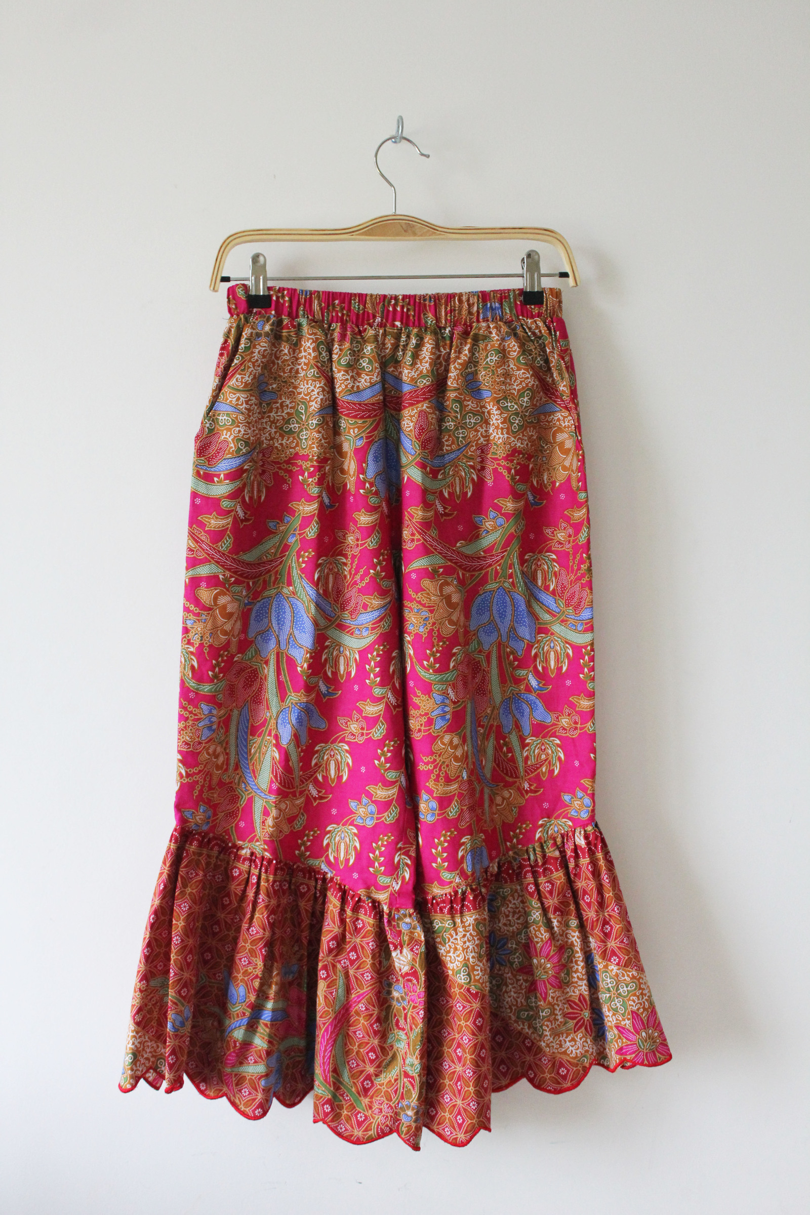 Scallop Batik Frou Pants - Petal fall