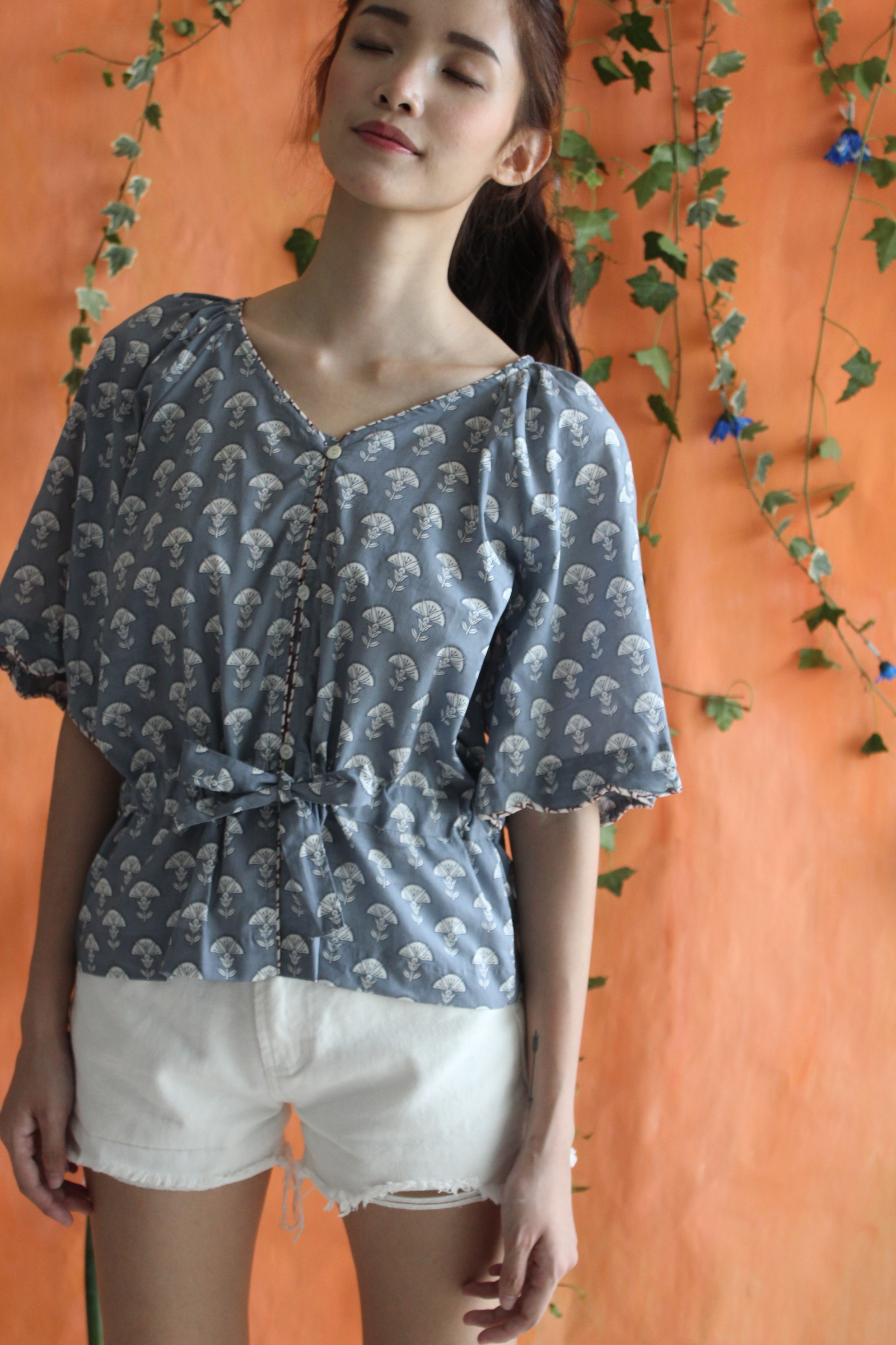Maharaja scallop sleeve top - Cloud 9