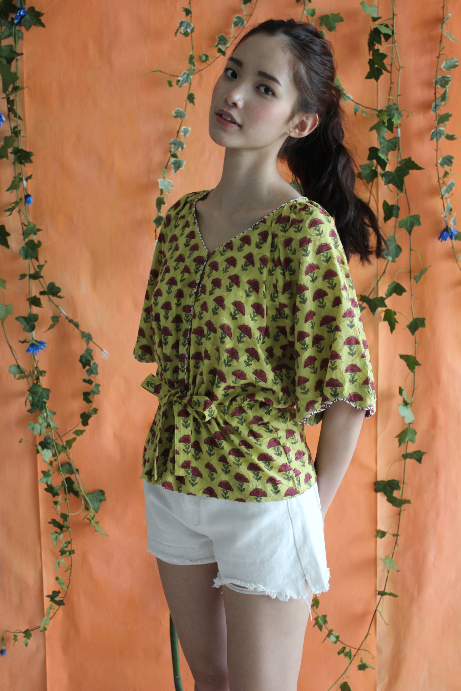 Maharaja scallop sleeve top - Mustard Poppy