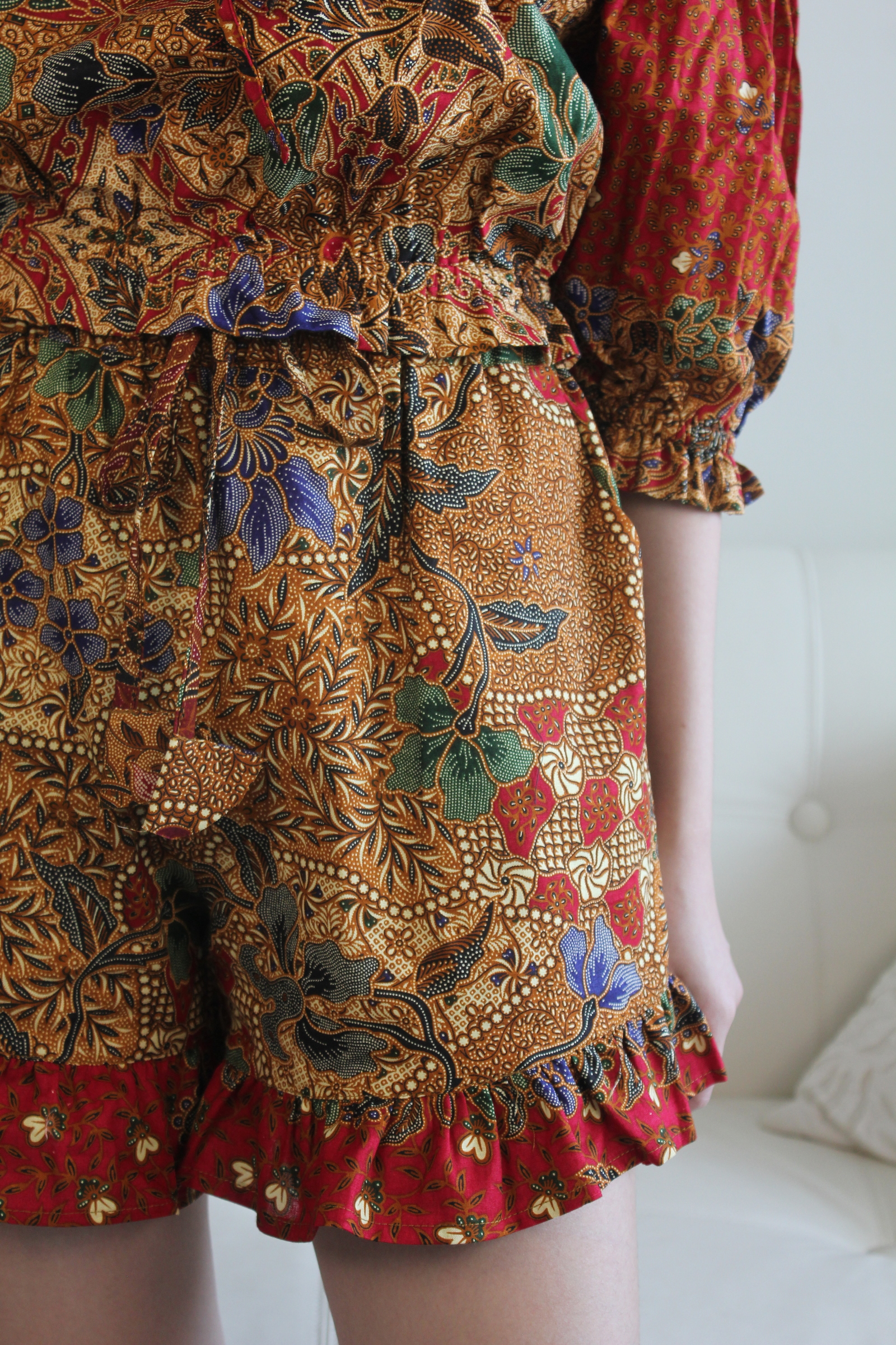 Batik Frou Shorts - Ruby Red / Maroon