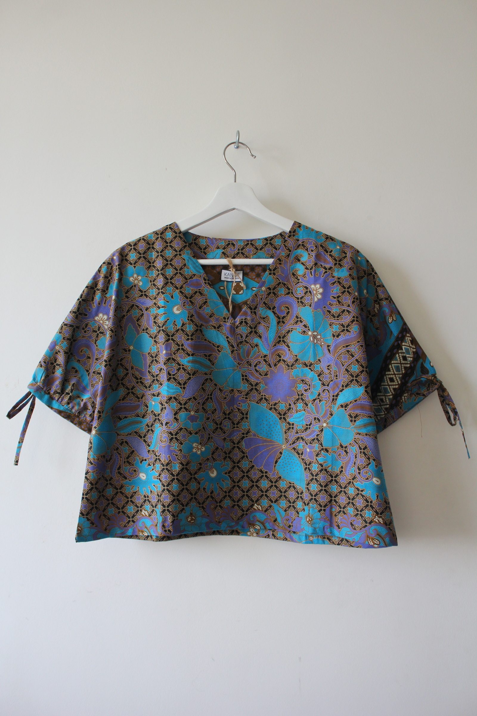 Avery Dae Batik Top - Tannie