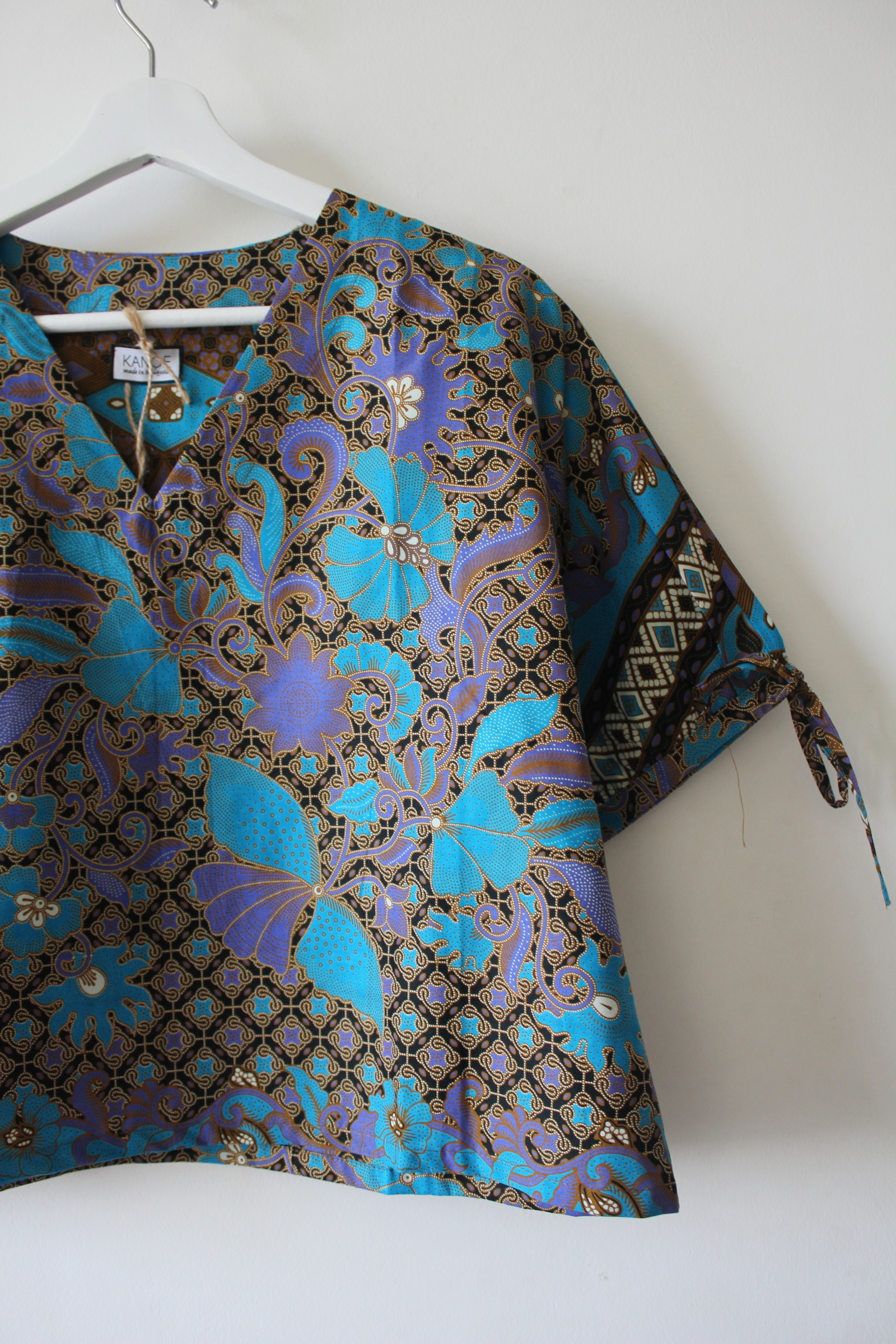 Avery Dae Batik Top - Tannie