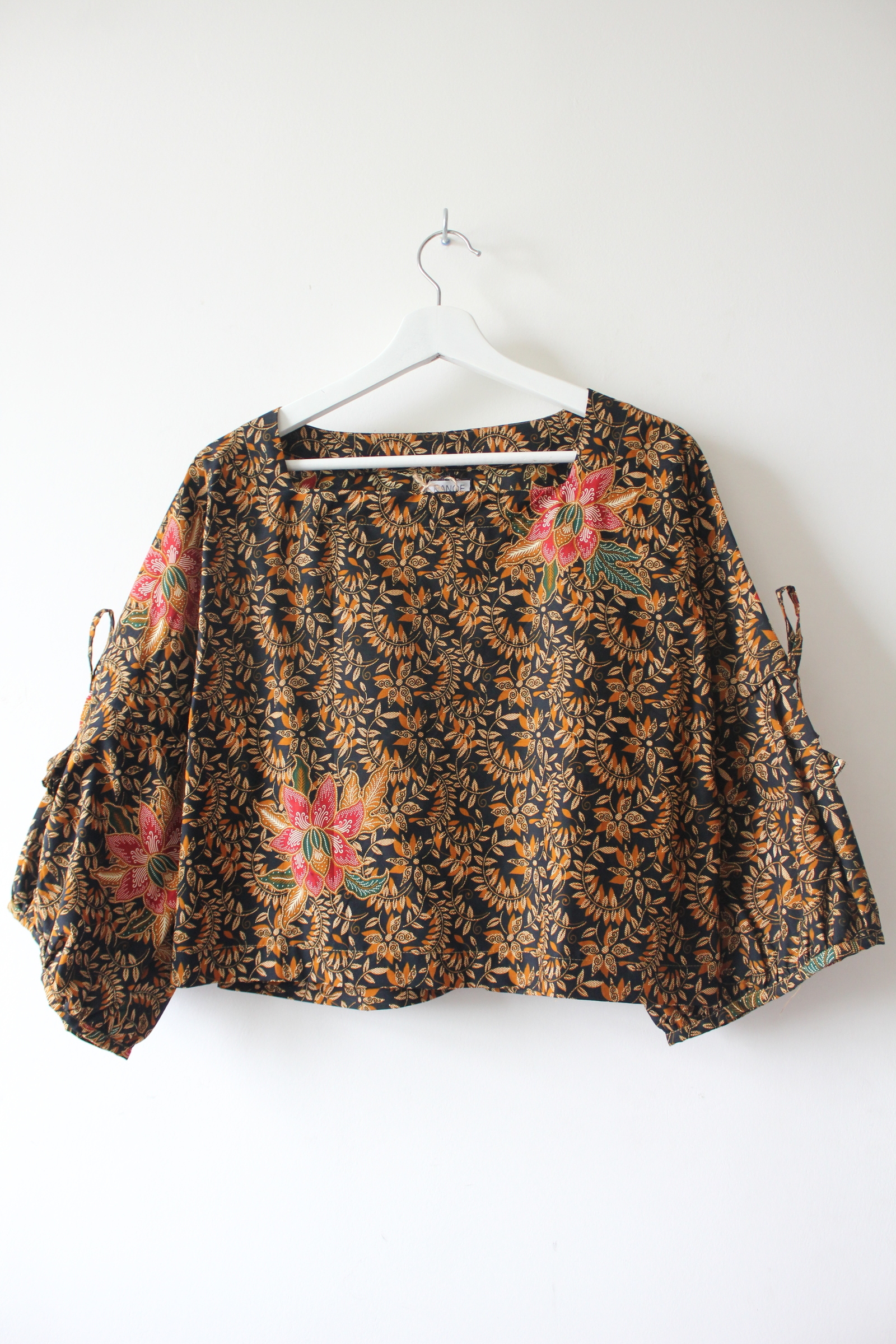 Klassik Batik Top - Dekat di Hati