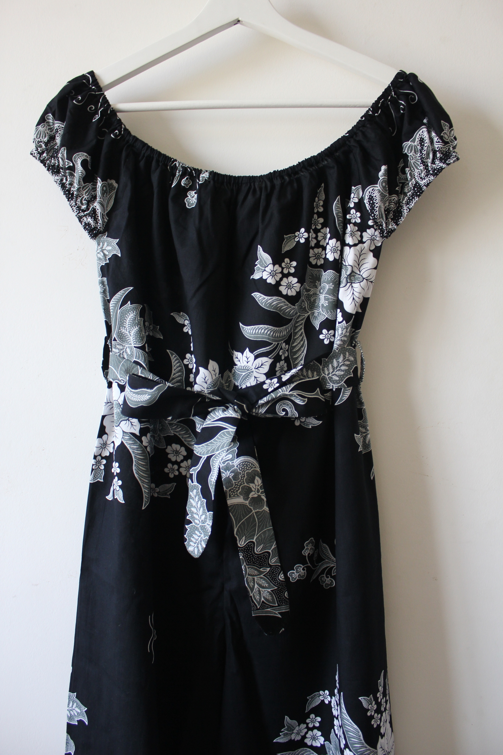 AveryDae Batik Jumpsuit - Hanna
