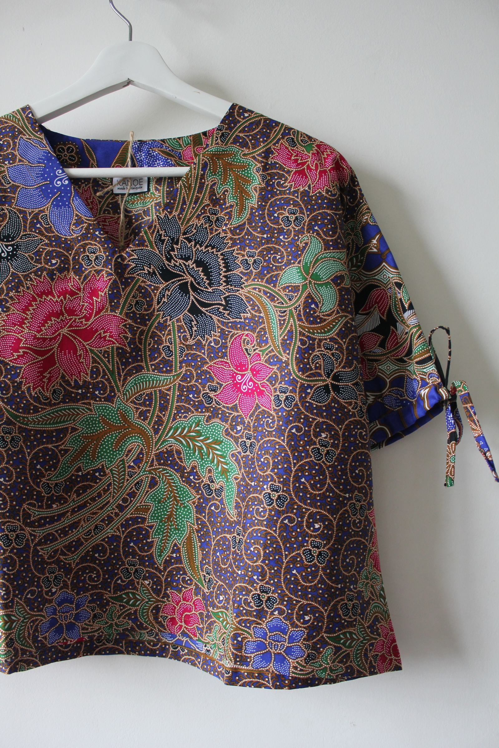 Avery Dae Batik Top - Nyonya