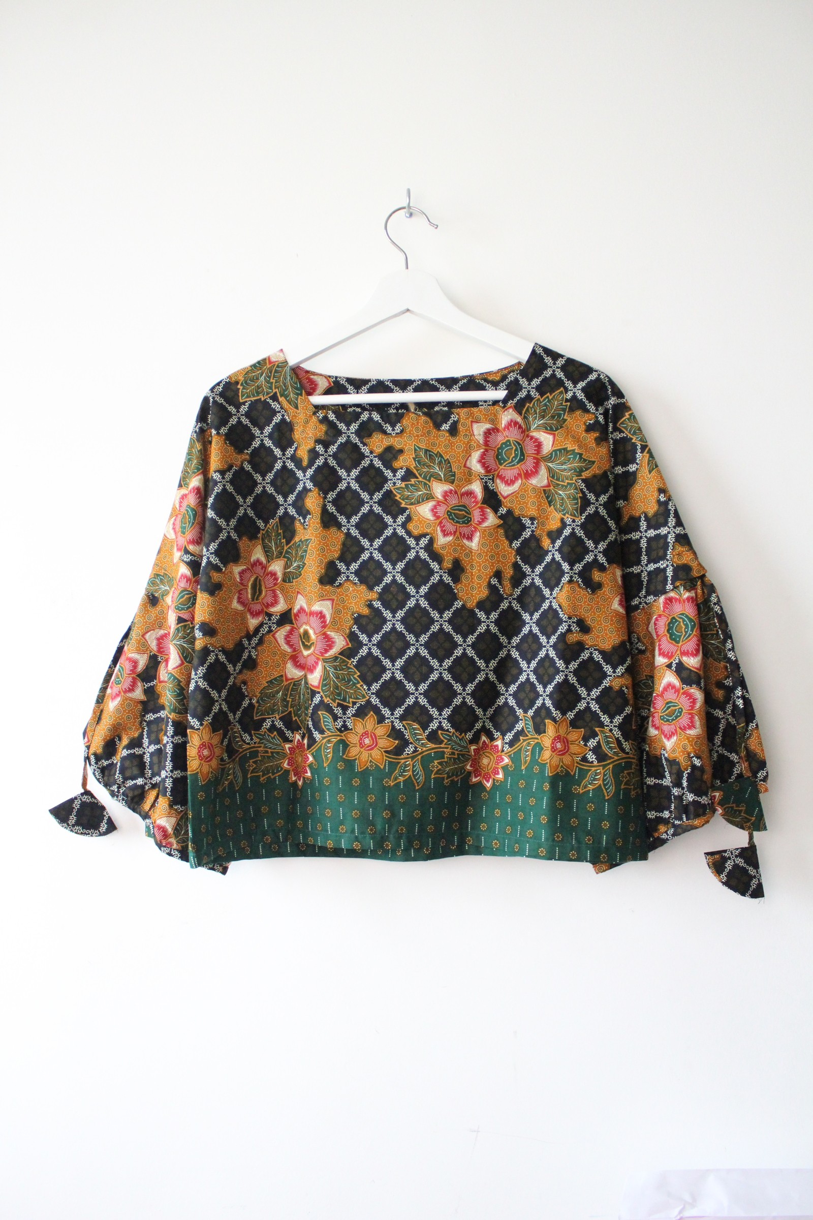 Klassik Batik Top - Lawaiʻa pō