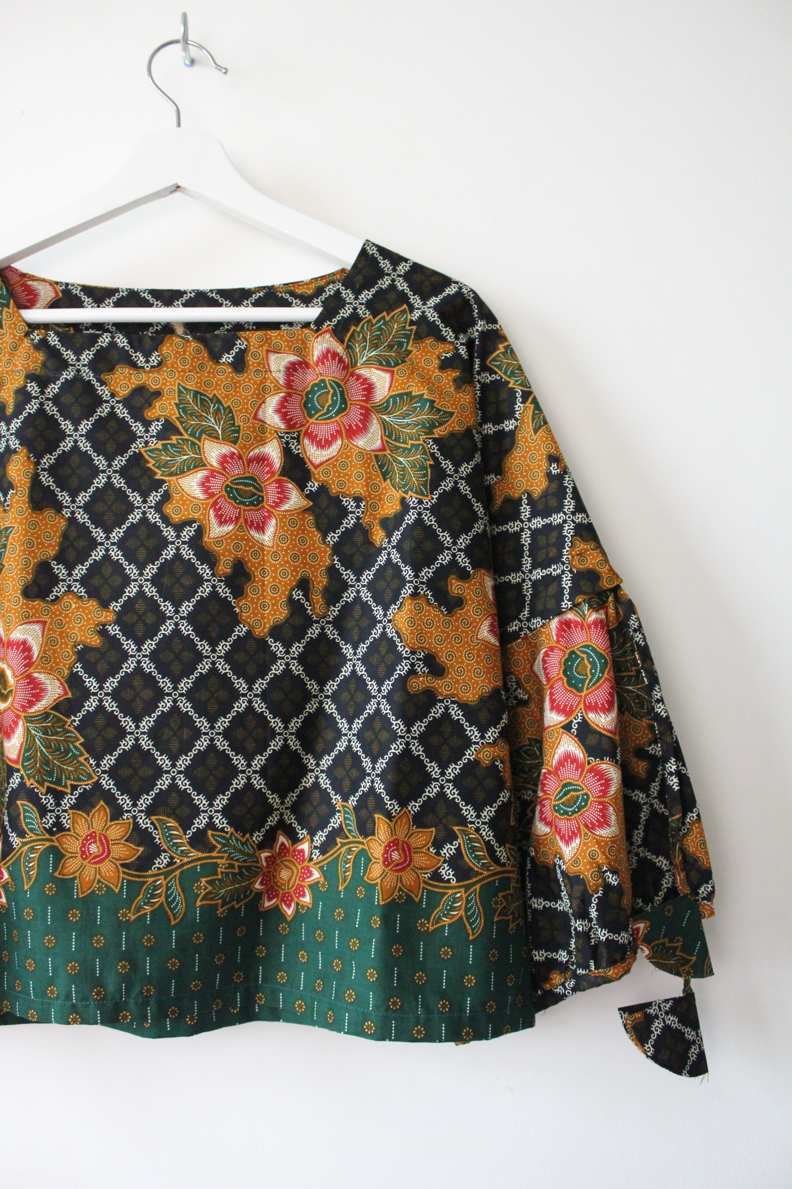 Klassik Batik Top - Lawaiʻa pō