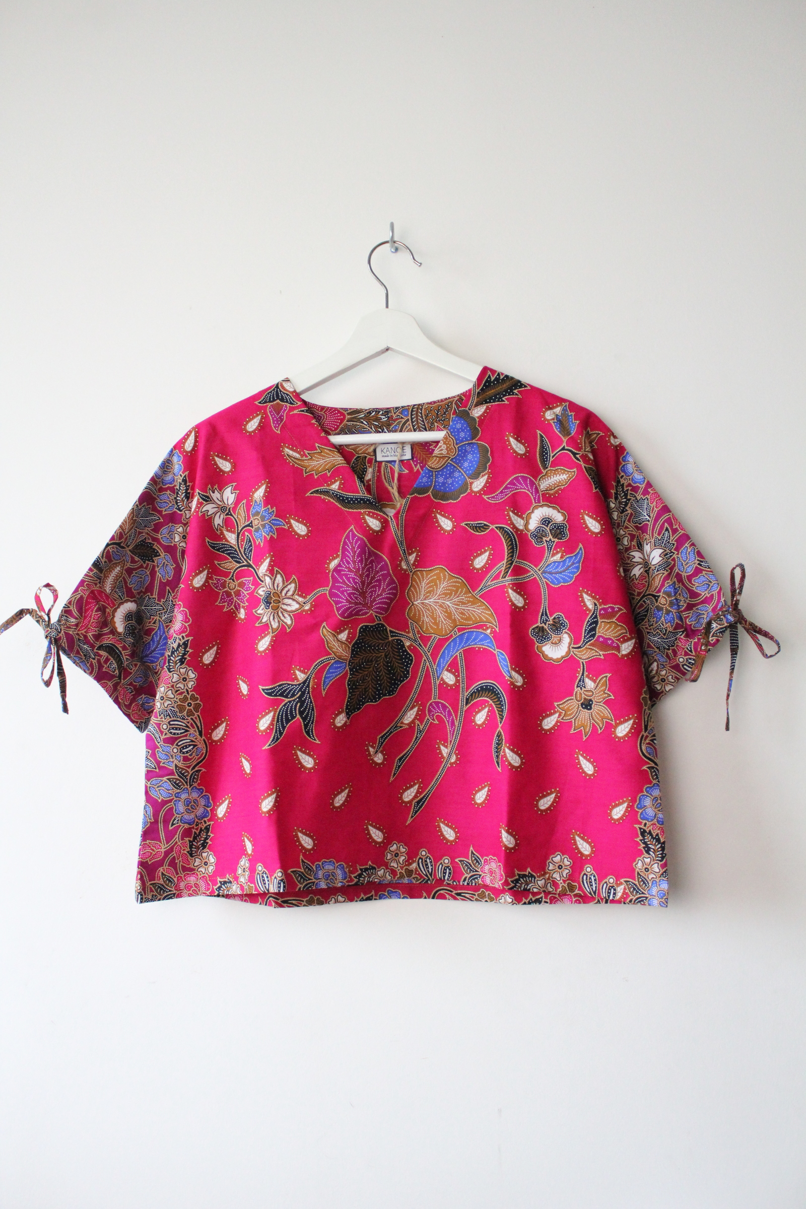 Avery Dae Batik Top - Mekar