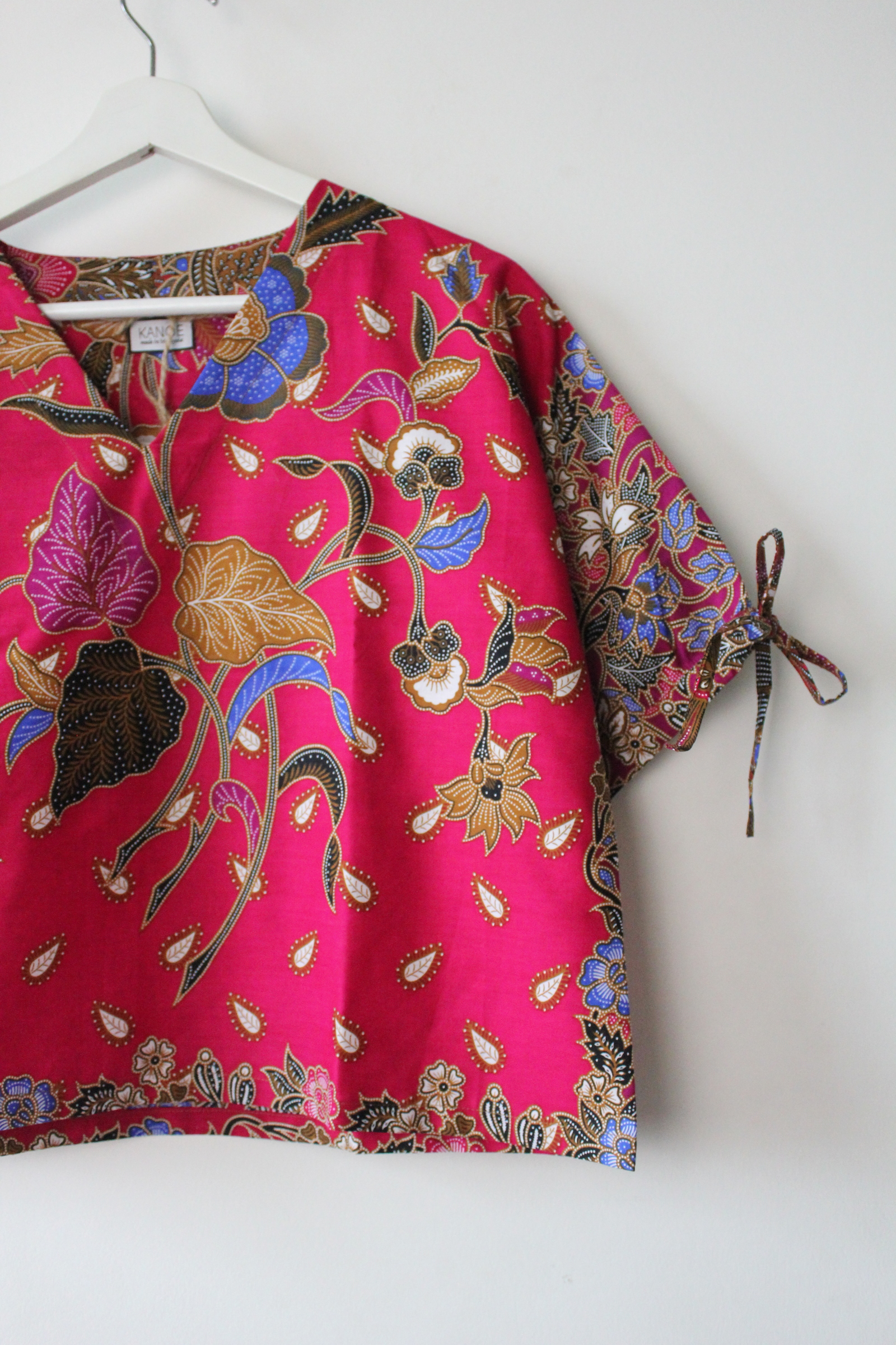 Avery Dae Batik Top - Mekar