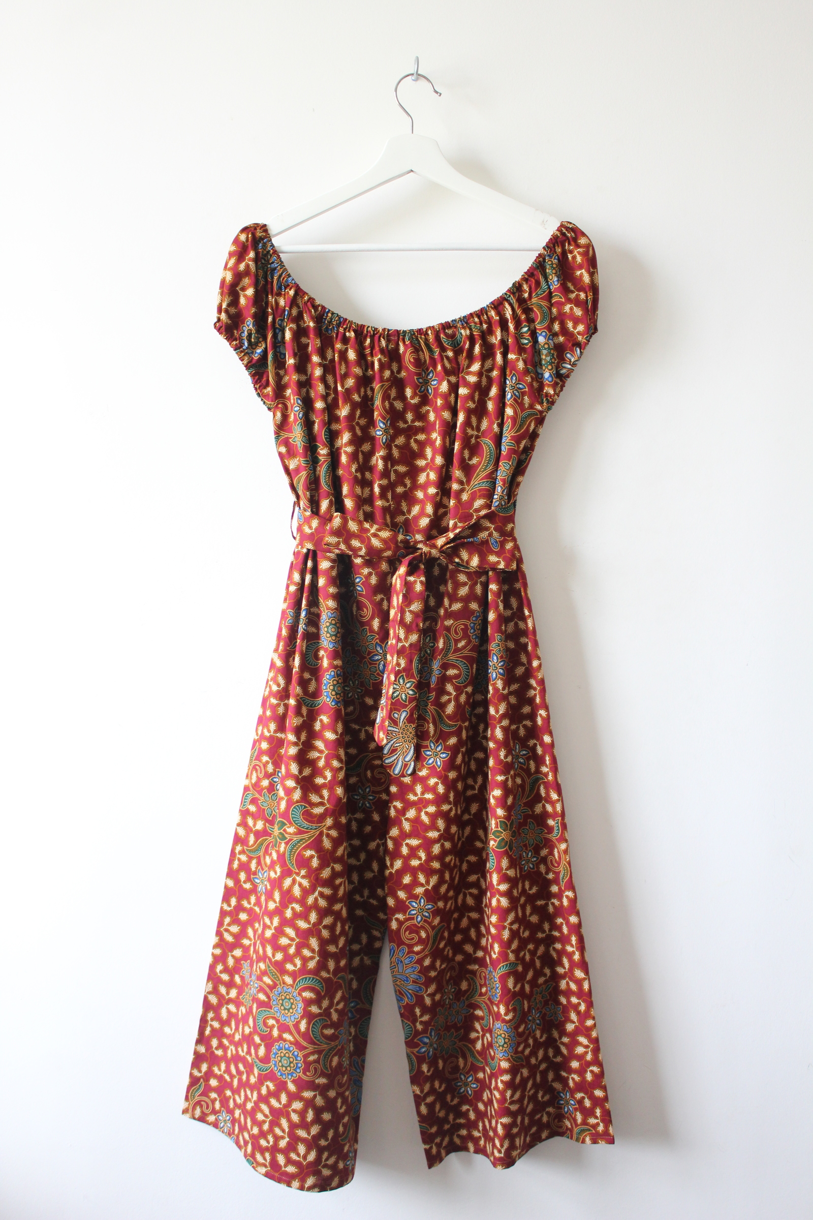 AveryDae Batik Jumpsuit (L) - Autumn Leaves