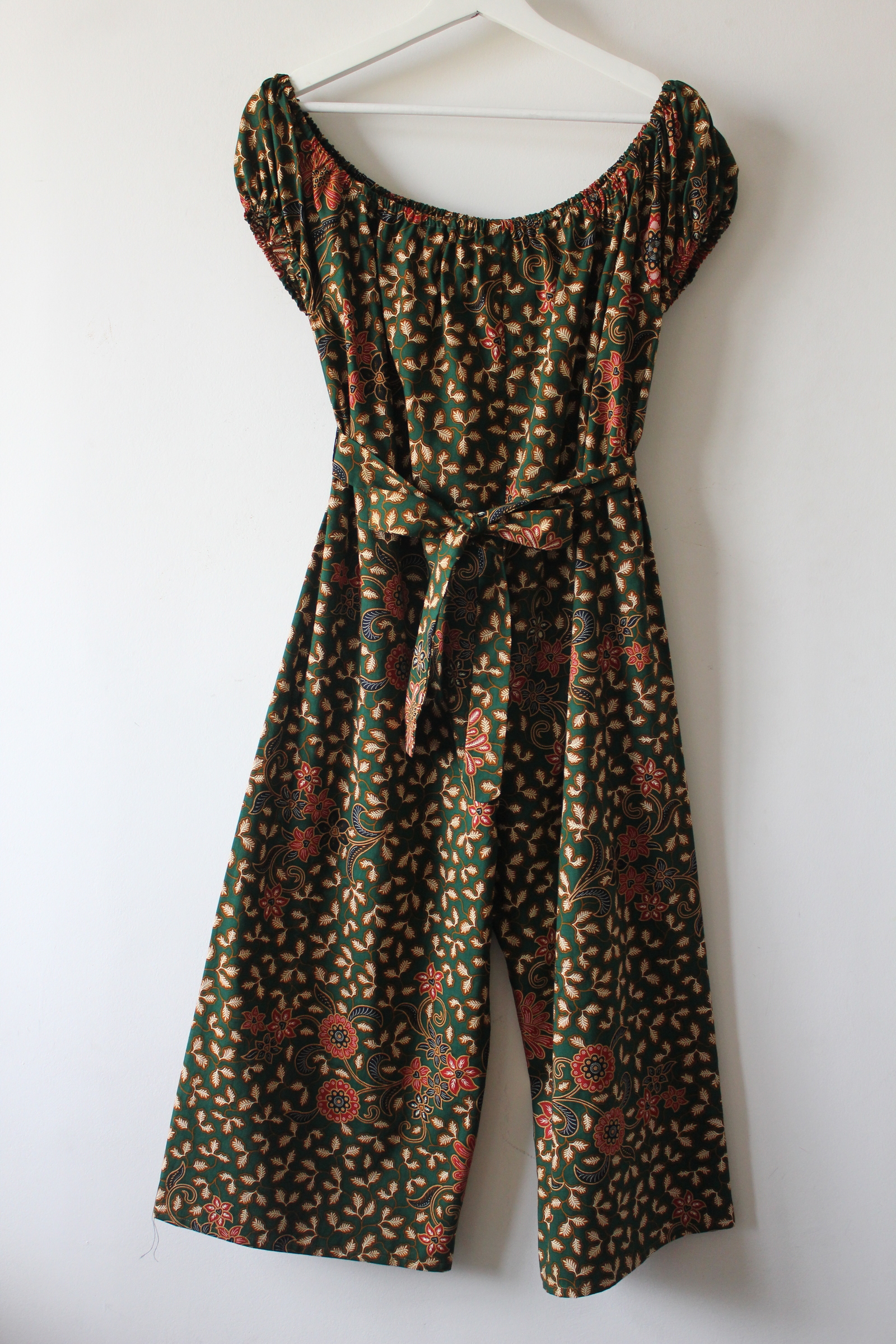 AveryDae Batik Jumpsuit (L) - Spring Leaves