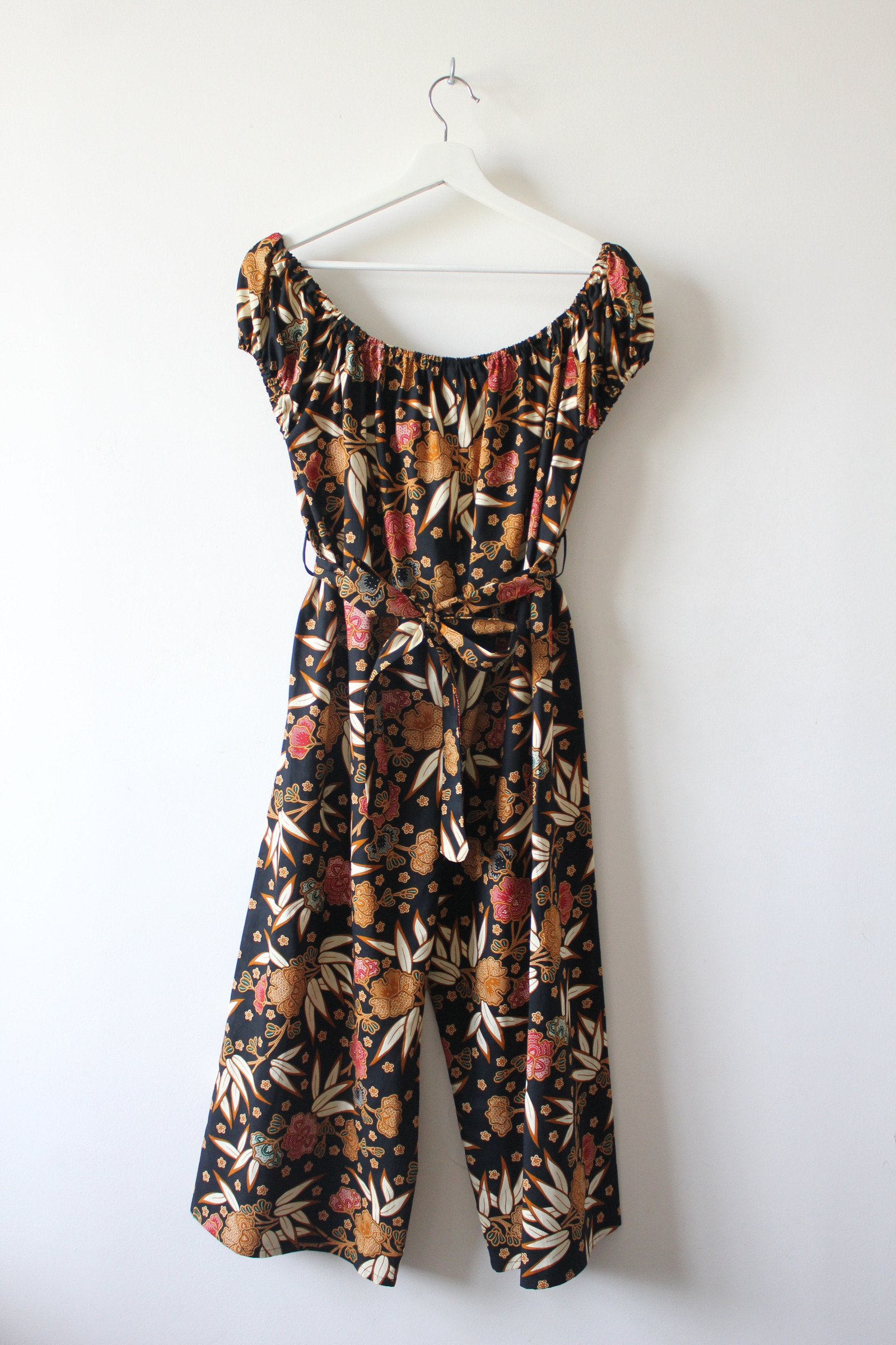 AveryDae Batik Jumpsuit (L) - Keiko