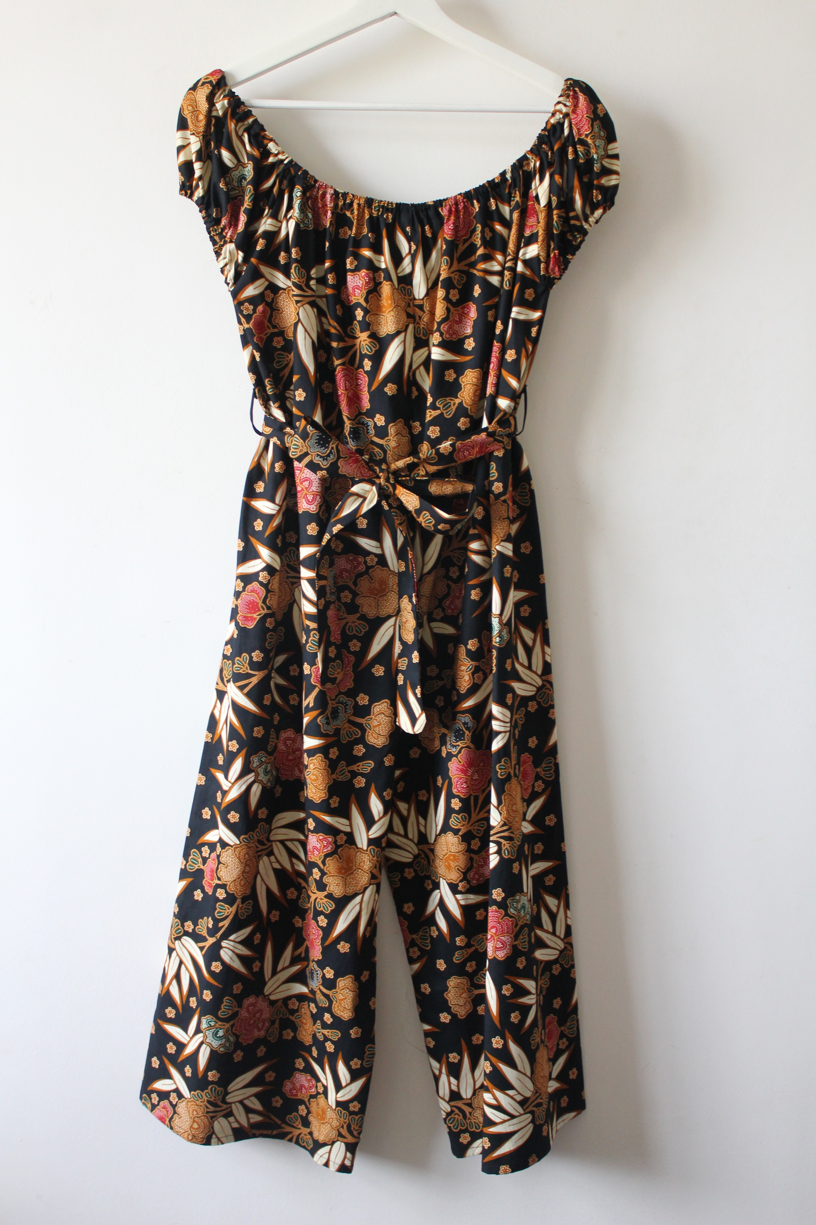 AveryDae Batik Jumpsuit (L) - Keiko