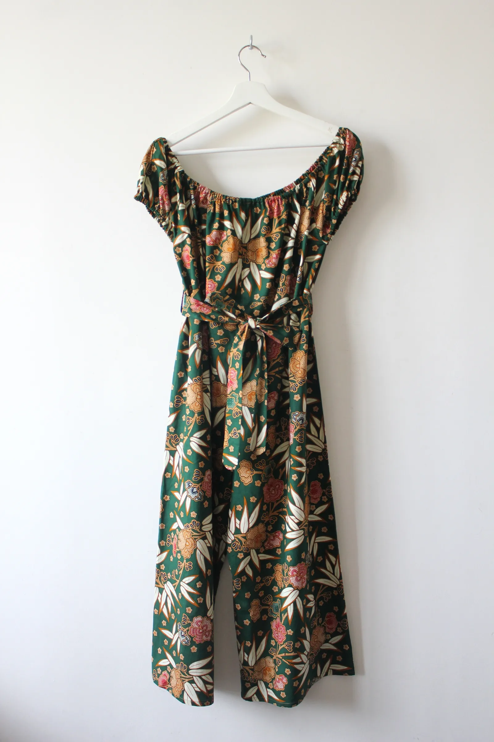 AveryDae Batik Jumpsuit (L) - Haruko
