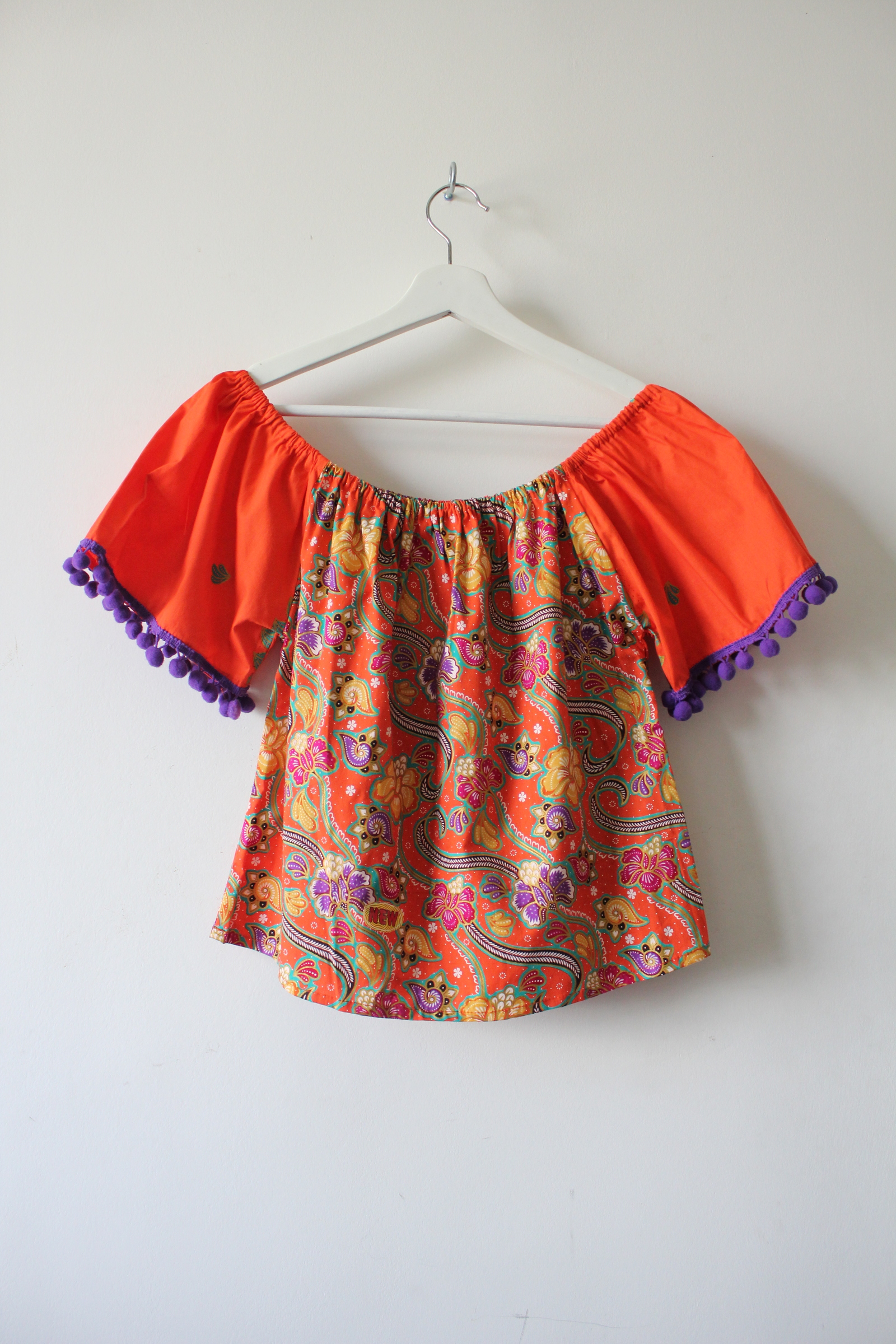 Off Shoulder Batik Top - Fanta ( Pom-Pom )