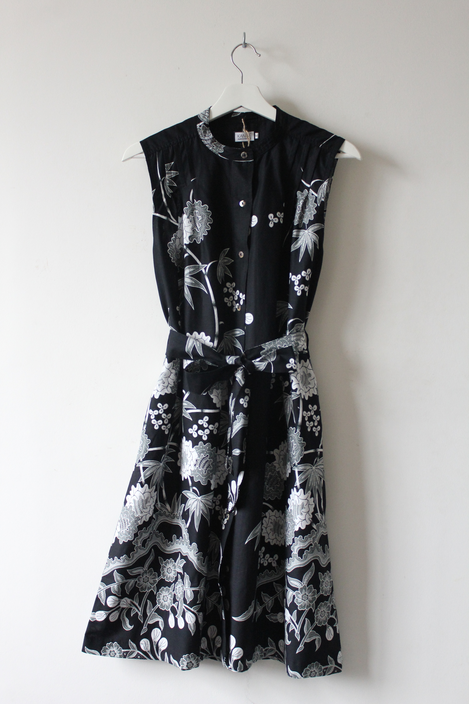 Button Down Dress (L) - Yana
