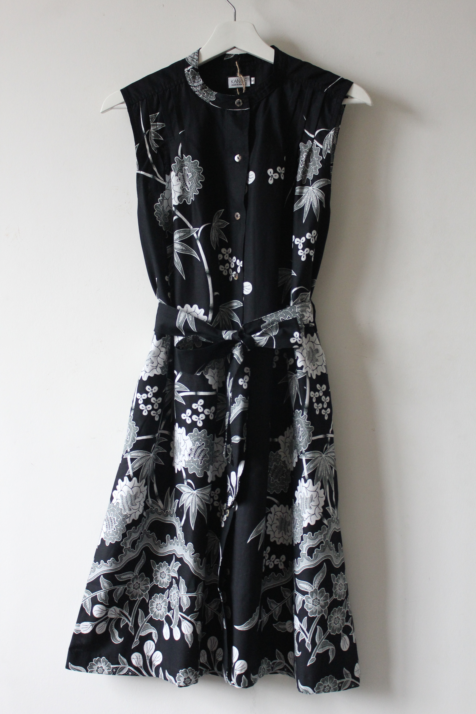 Button Down Dress (L) - Yana