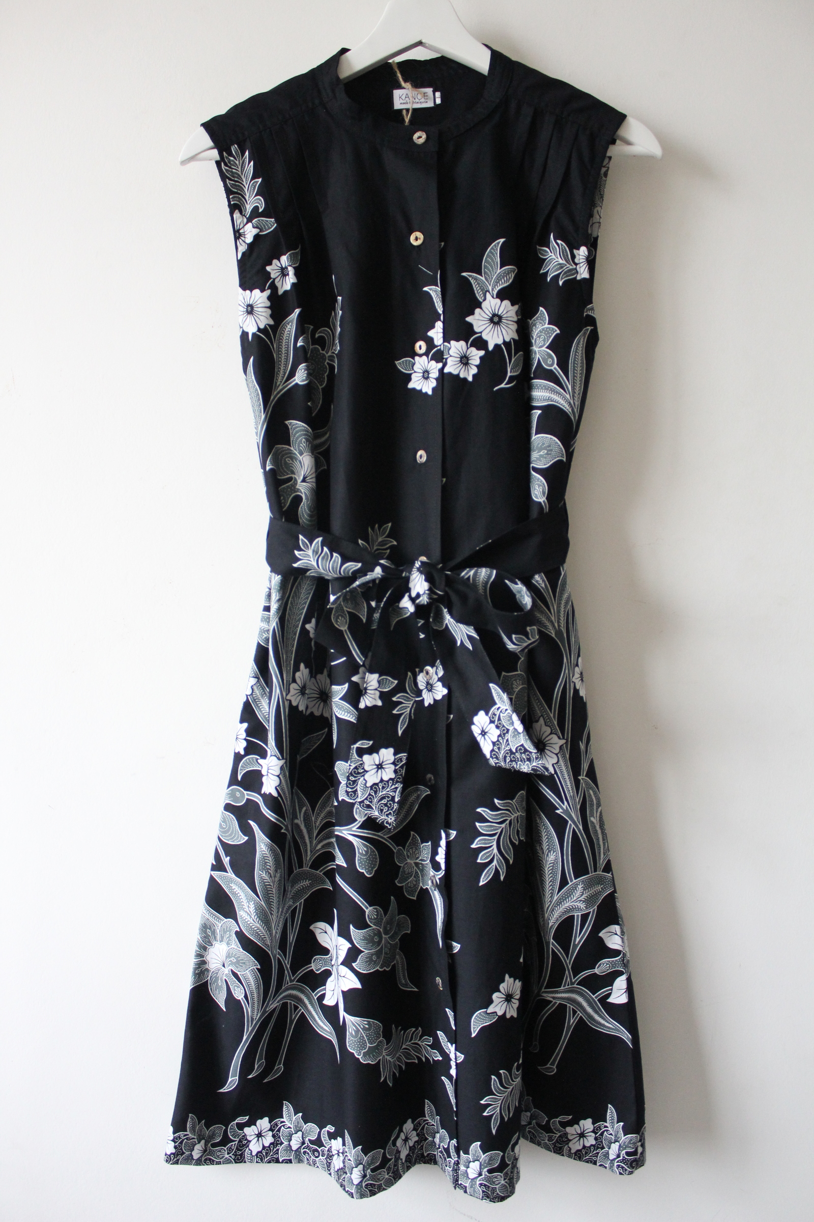 Button Down Dress (L) - Mae