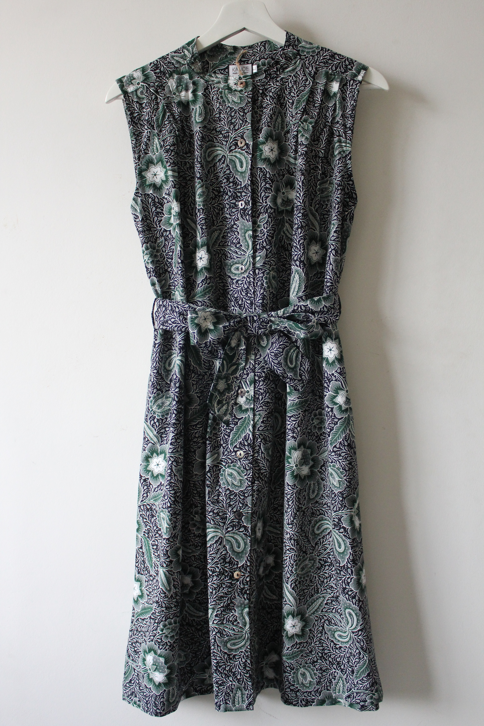 Button Down Dress (L) - Luna (Black/ Green)