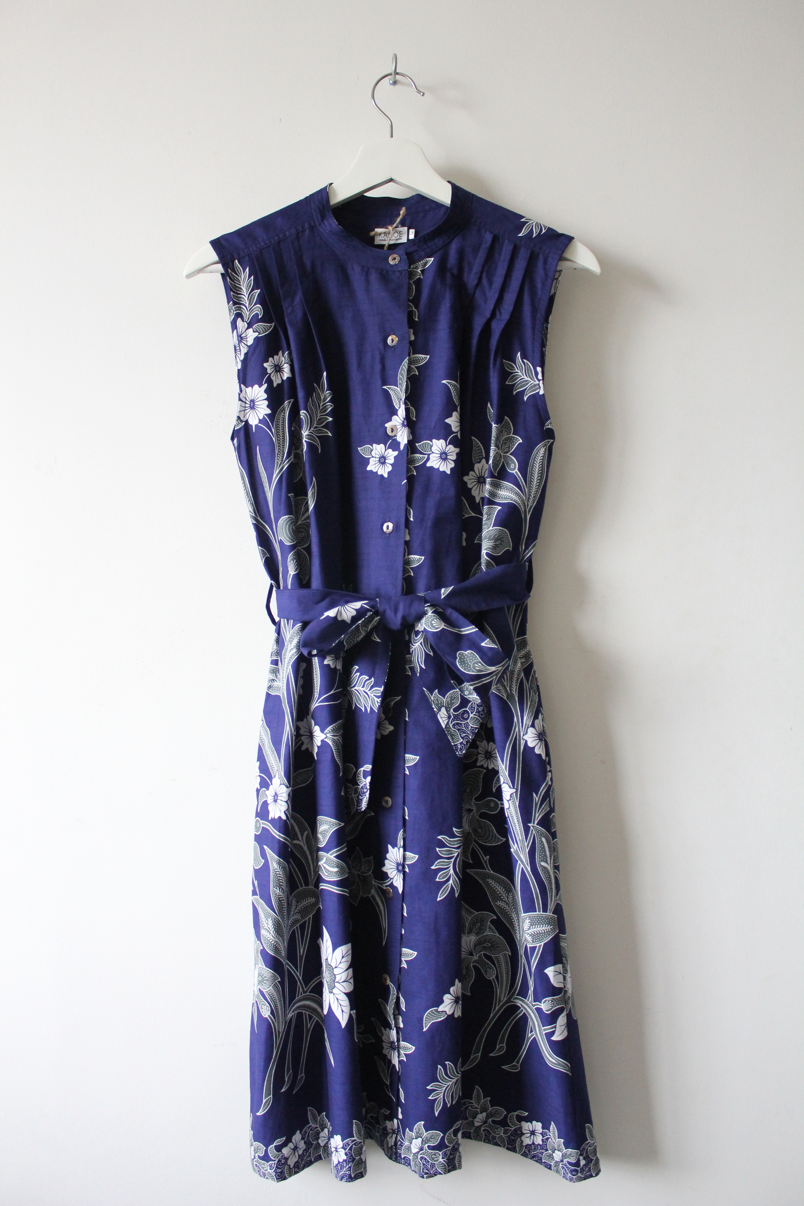 Button Down Dress (L) - Luna