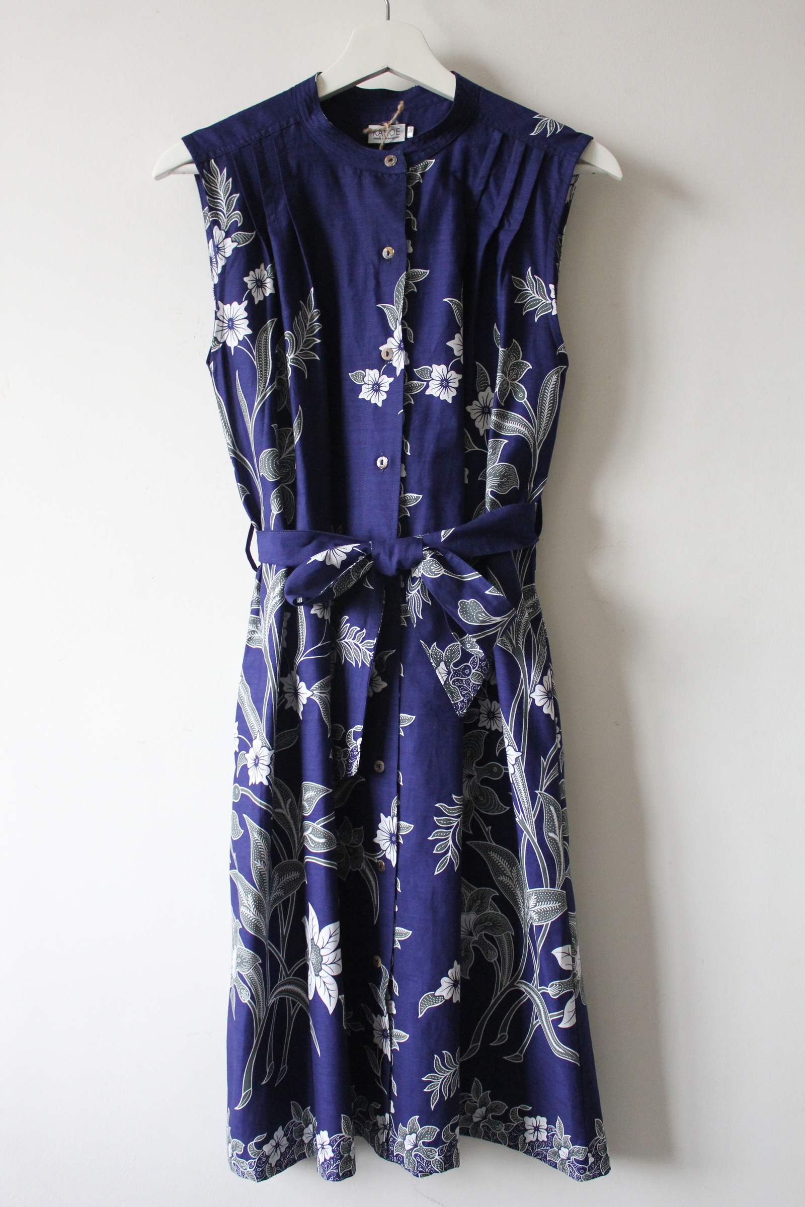 Button Down Dress (L) - Luna