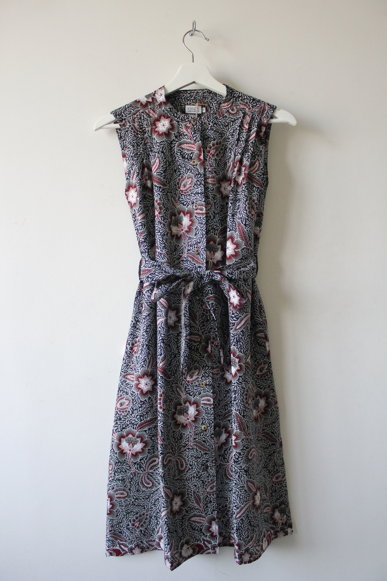 Button Down Dress (S) - Suvi (Black/ Red)