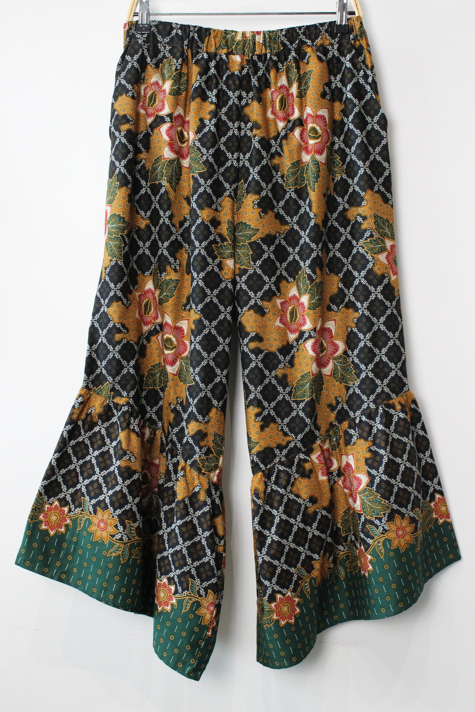 BIG GIRL Batik Frou Pants - Dalia