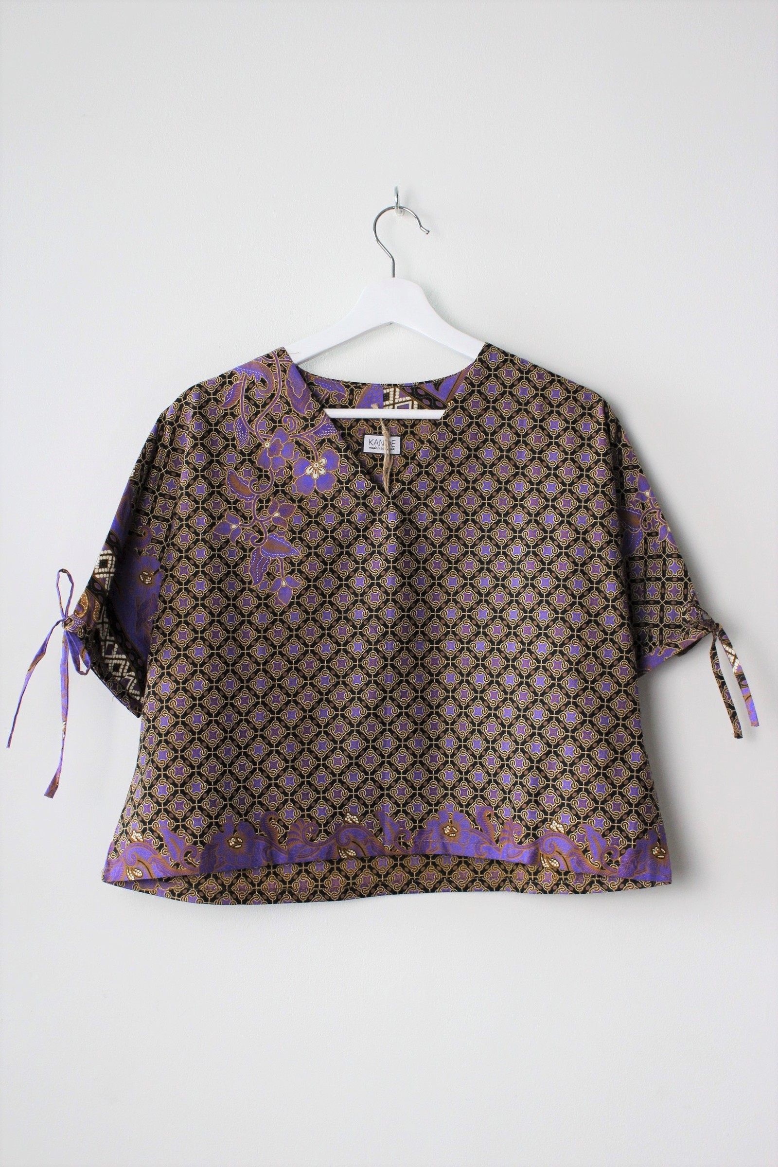 Avery Dae Batik Top - Seri