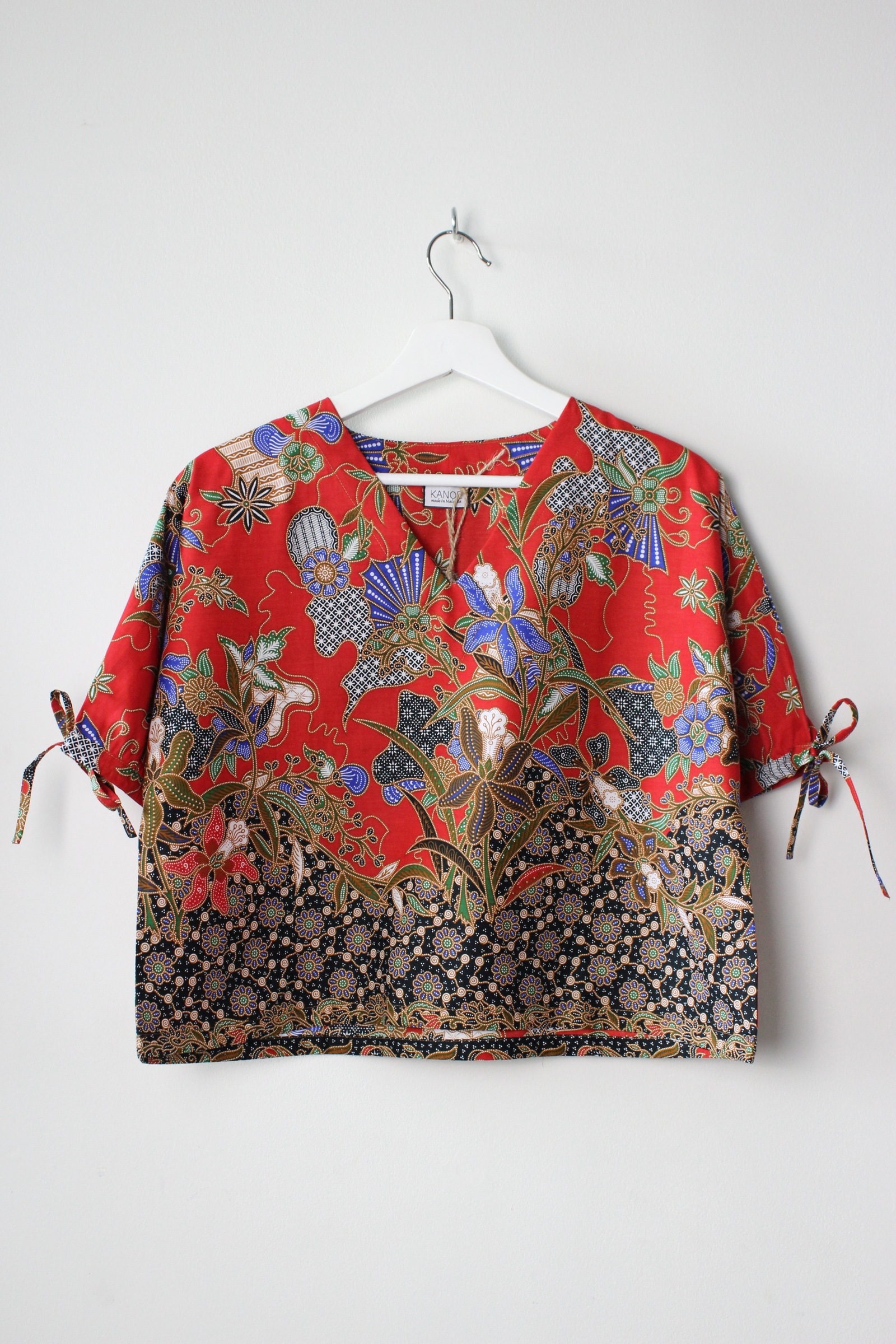 Avery Dae Batik Top - Fleur