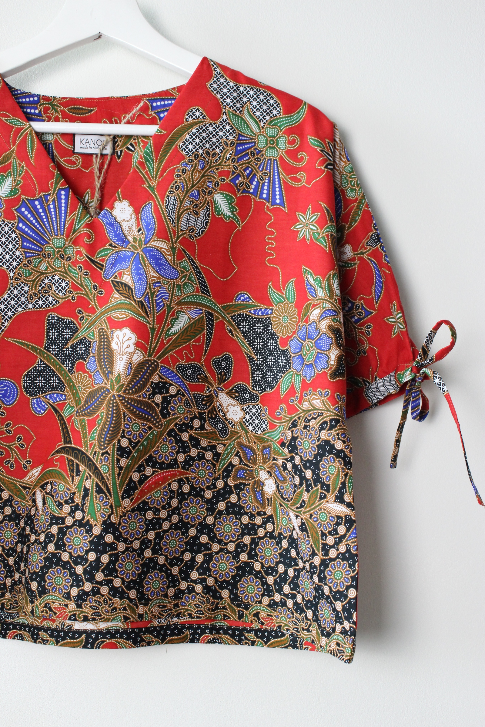 Avery Dae Batik Top - Fleur