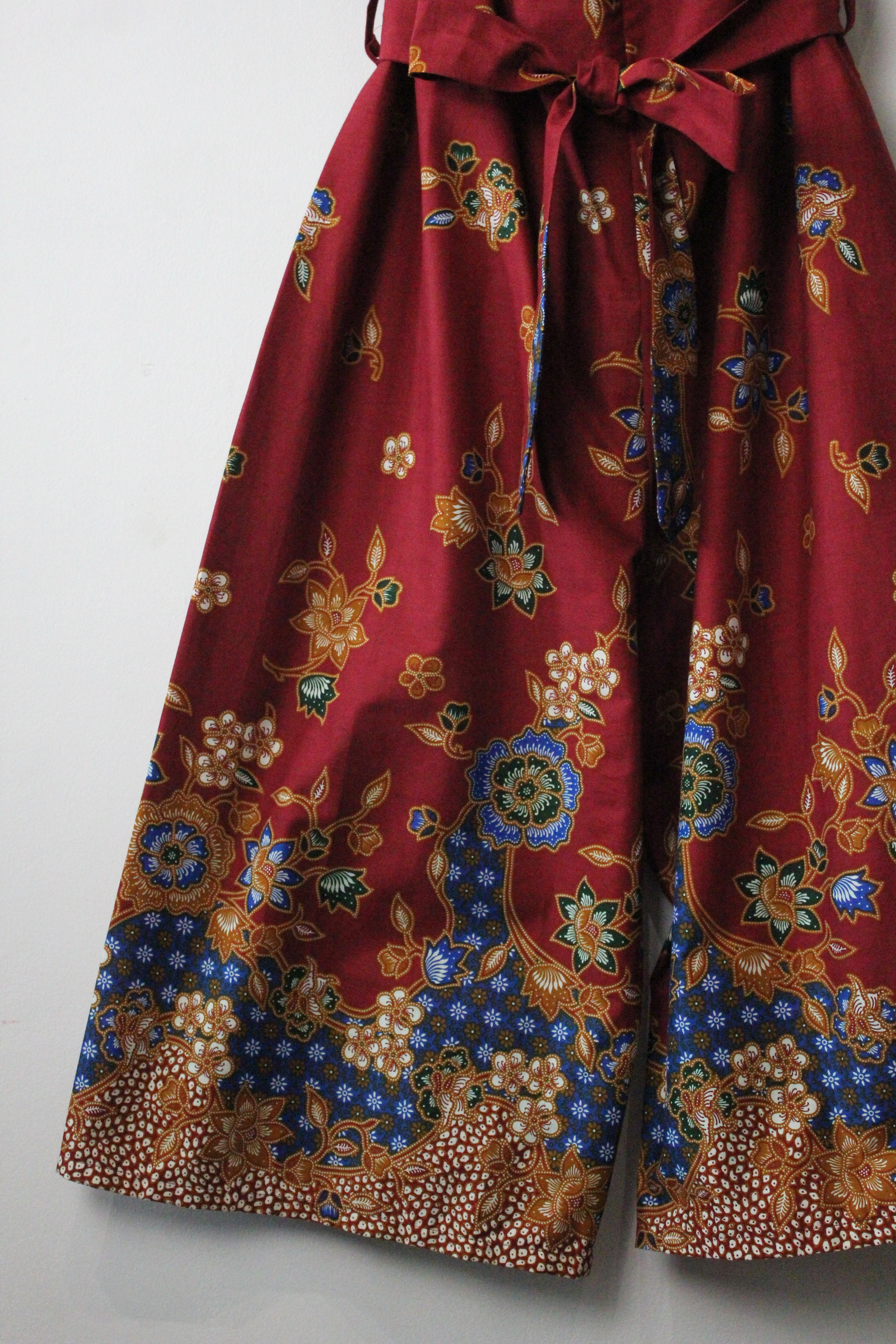 AveryDae Batik Jumpsuit (L) - Shimo