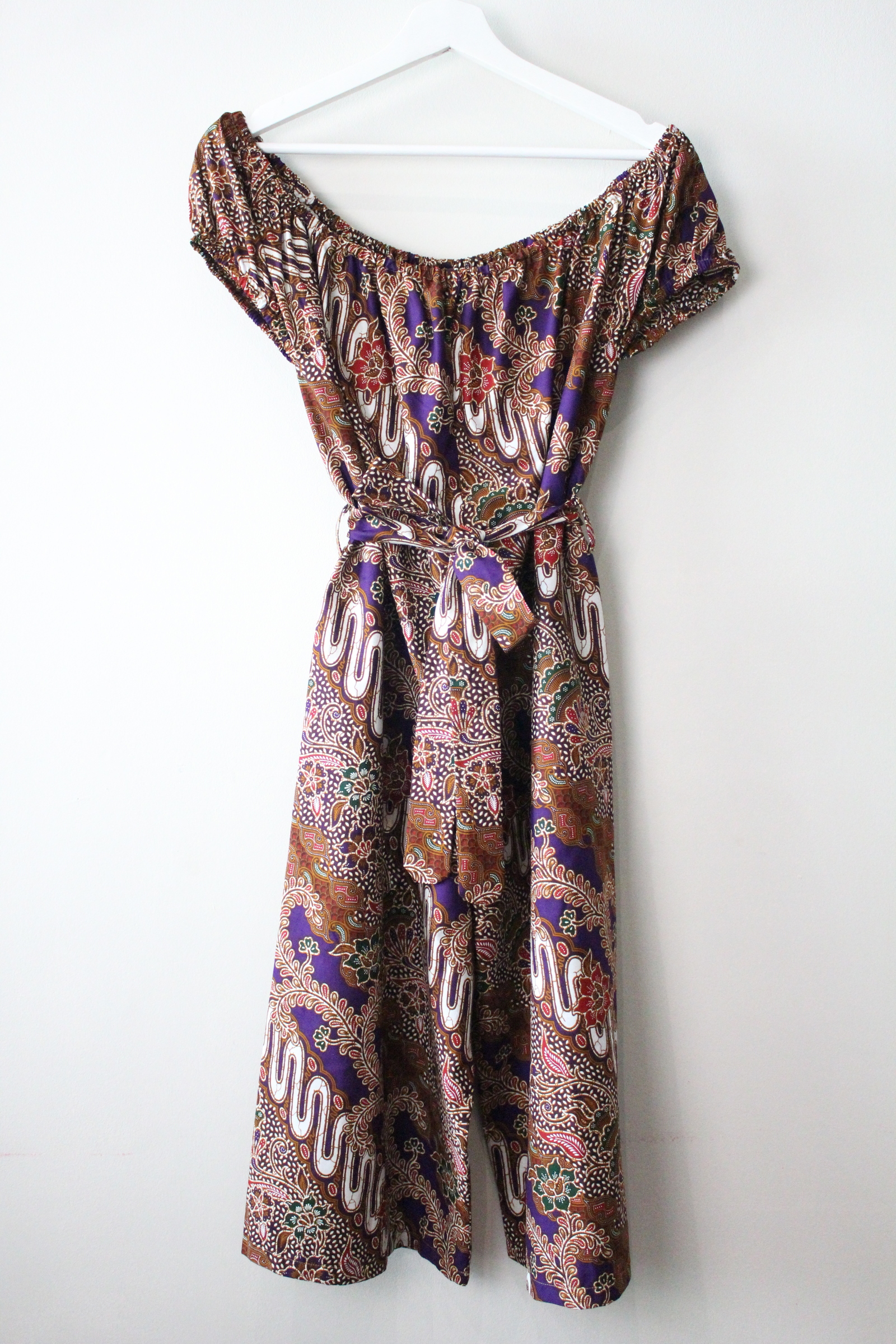AveryDae Batik Jumpsuit (L) - Rio