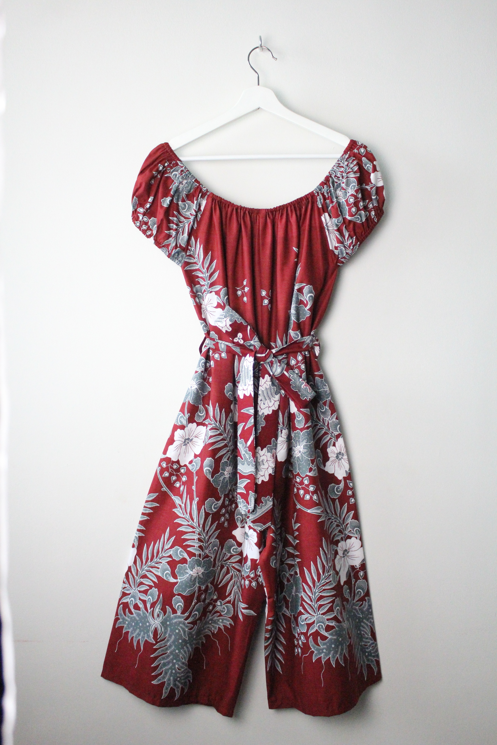AveryDae Batik Jumpsuit (L) - Delilah