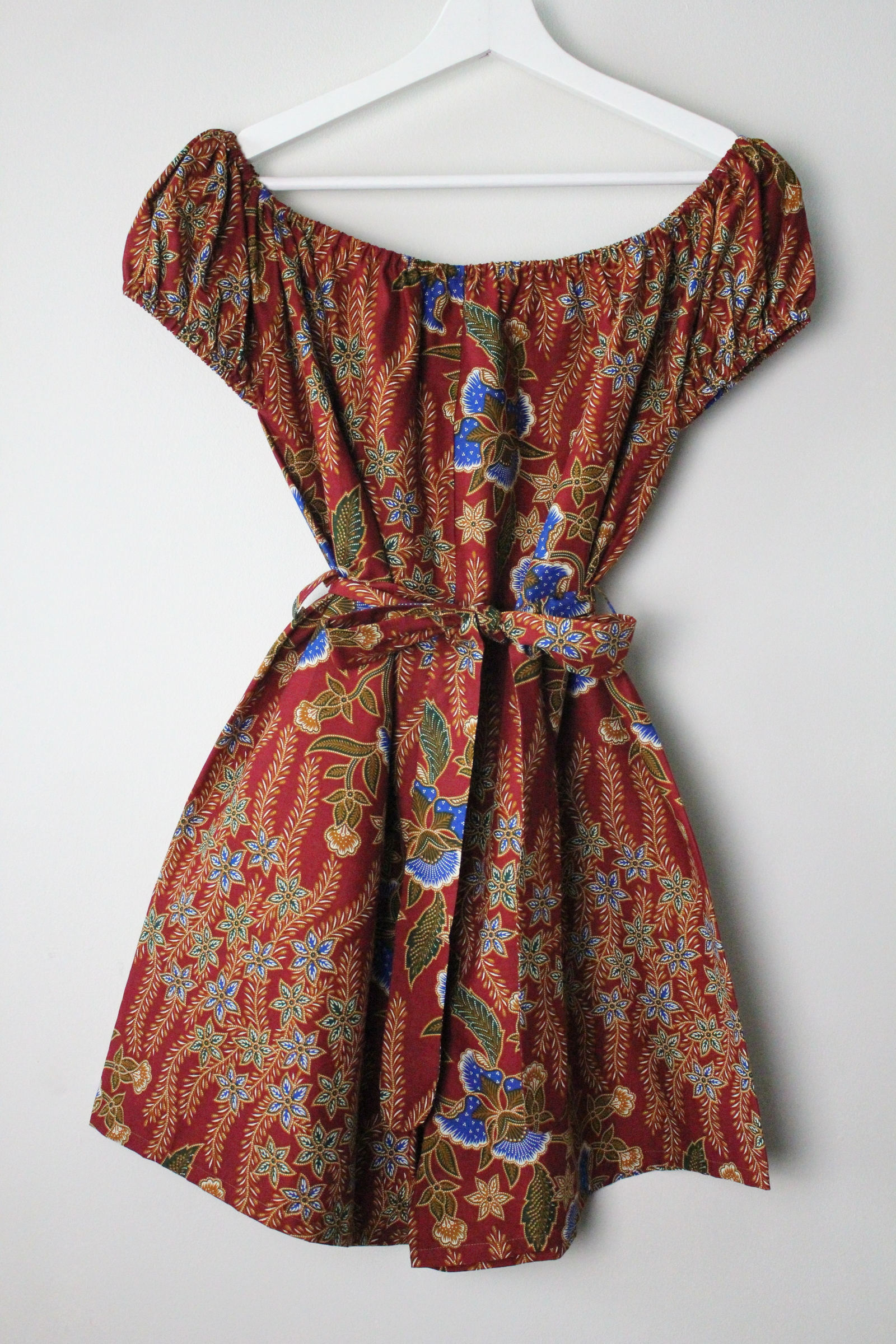 AveryDae Batik Playsuit (L) - Cheng