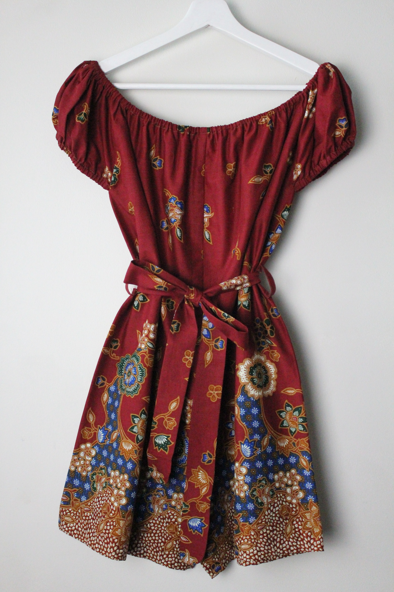 AveryDae Batik Playsuit (L) - Hui