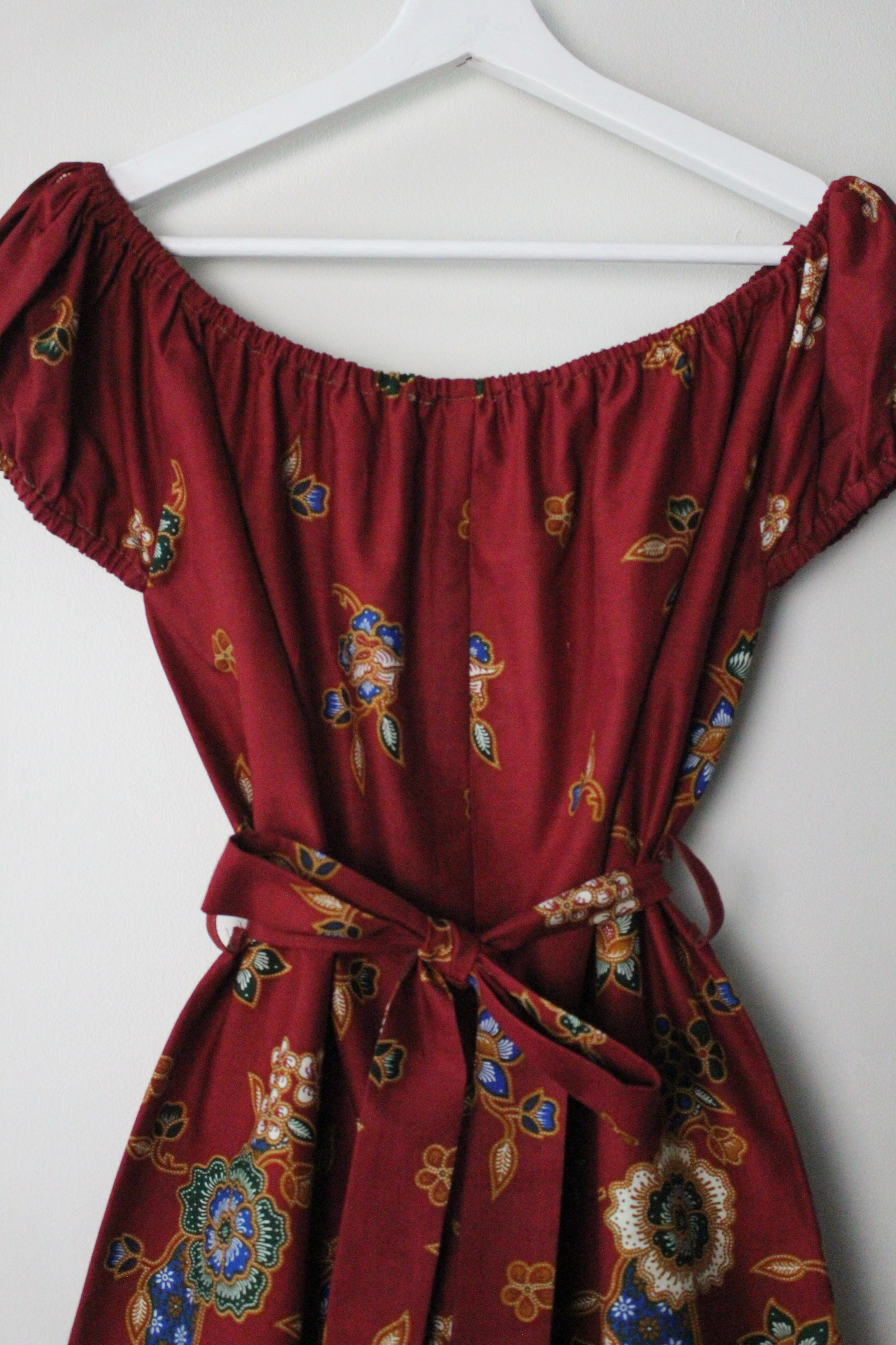 AveryDae Batik Playsuit (L) - Hui