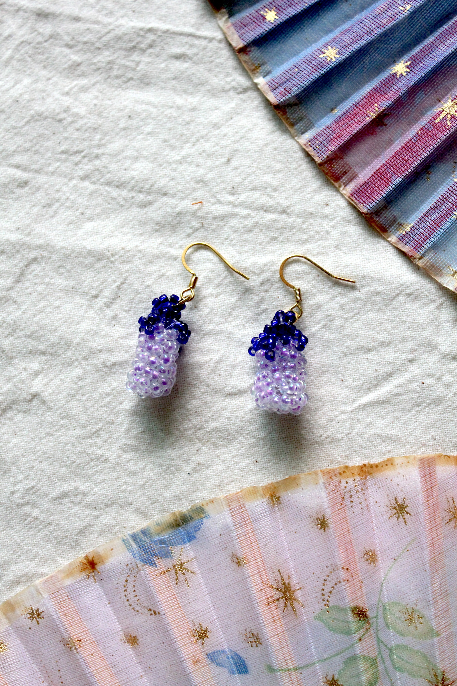 Beaded vege earring - aubergine