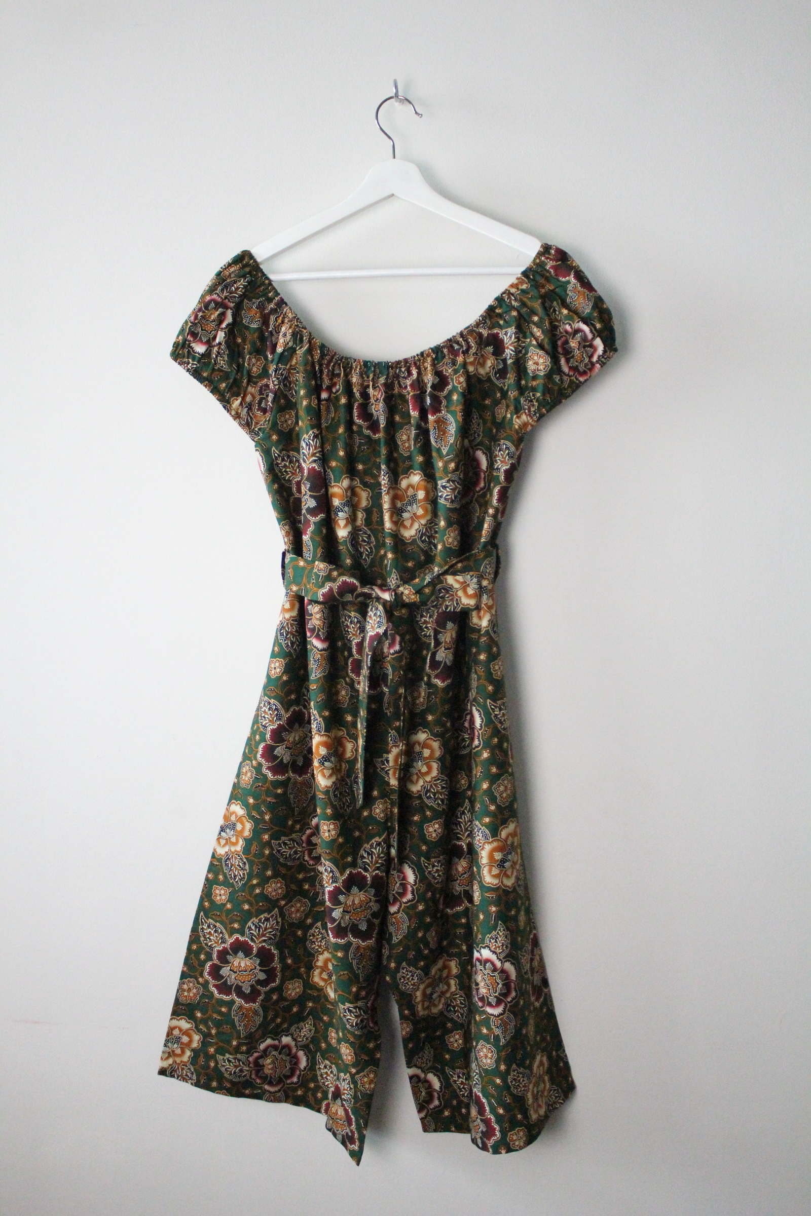 AveryDae Batik Jumpsuit (L) - Jemima